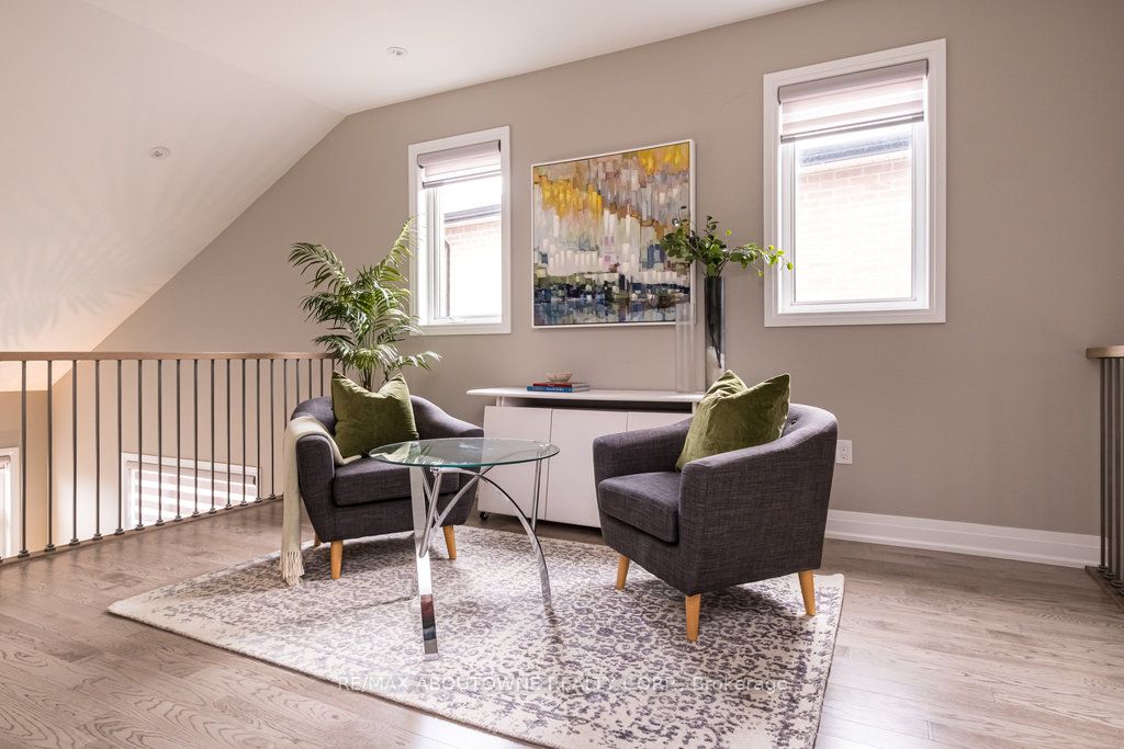 1456 Ford Strathy Crescent
