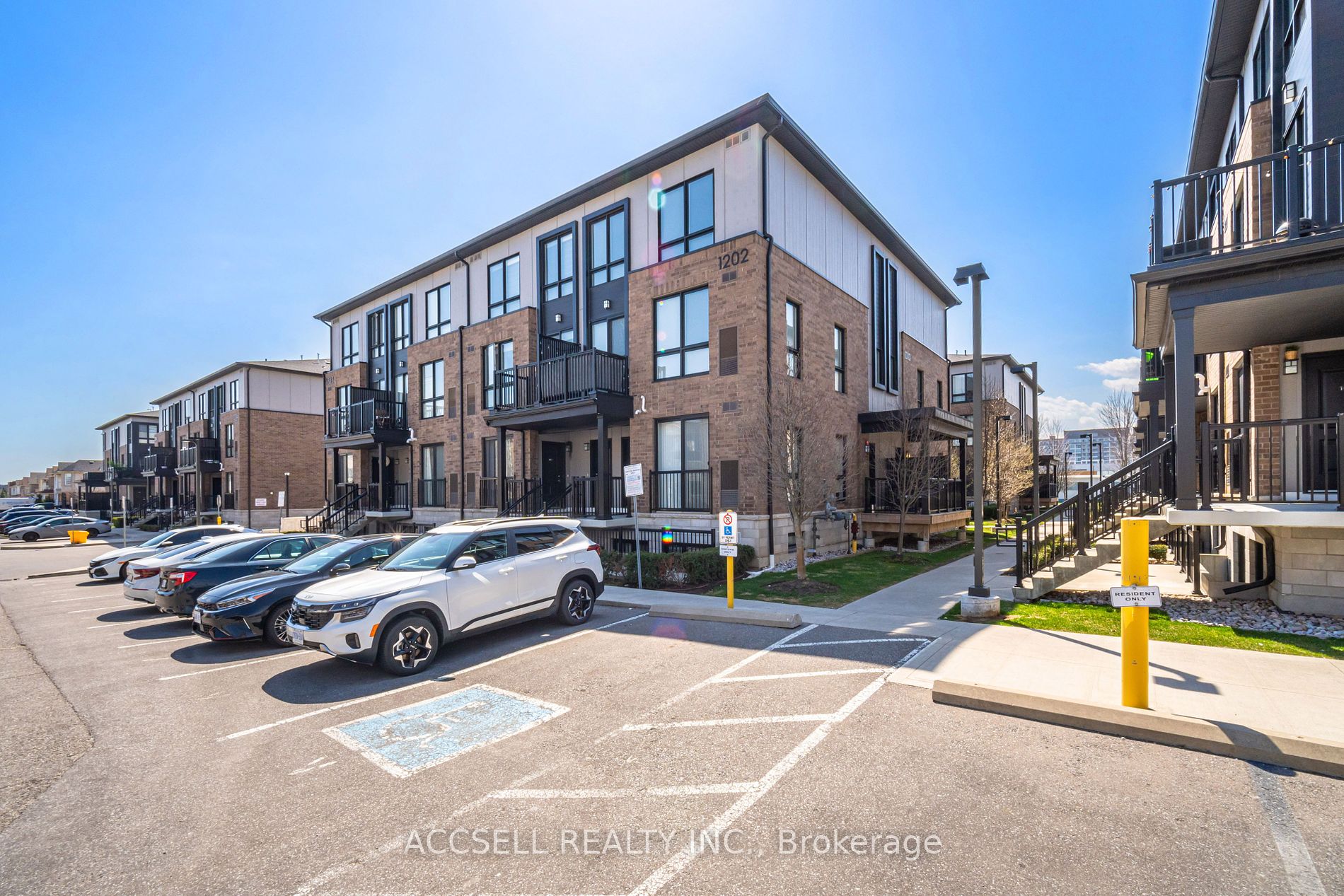 1202 Main Street E #108