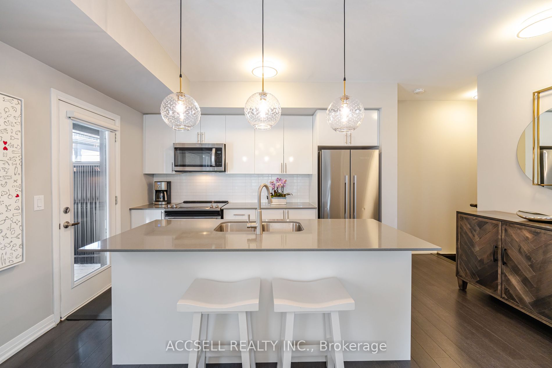 1202 Main Street E #108