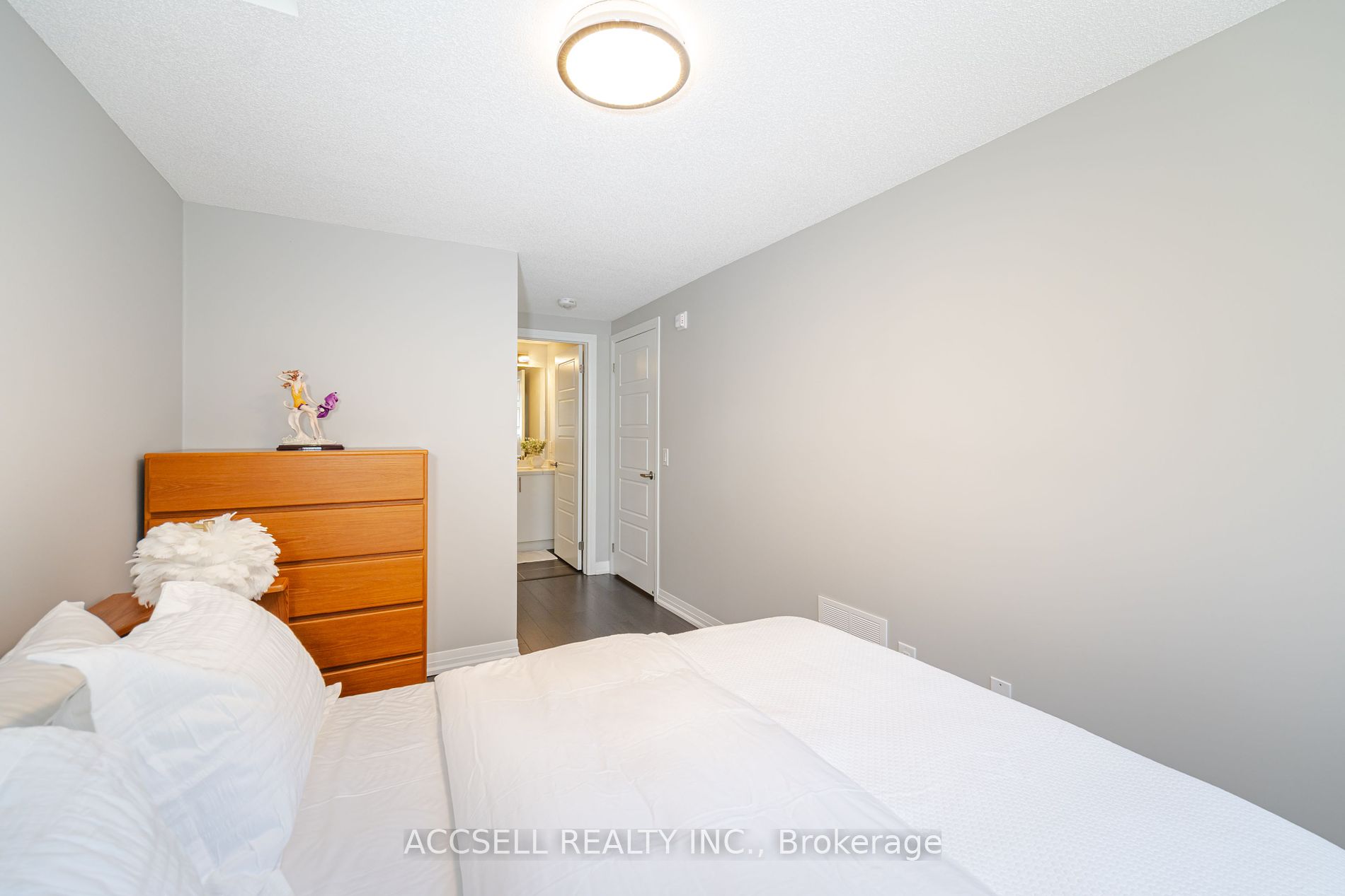 1202 Main Street E #108