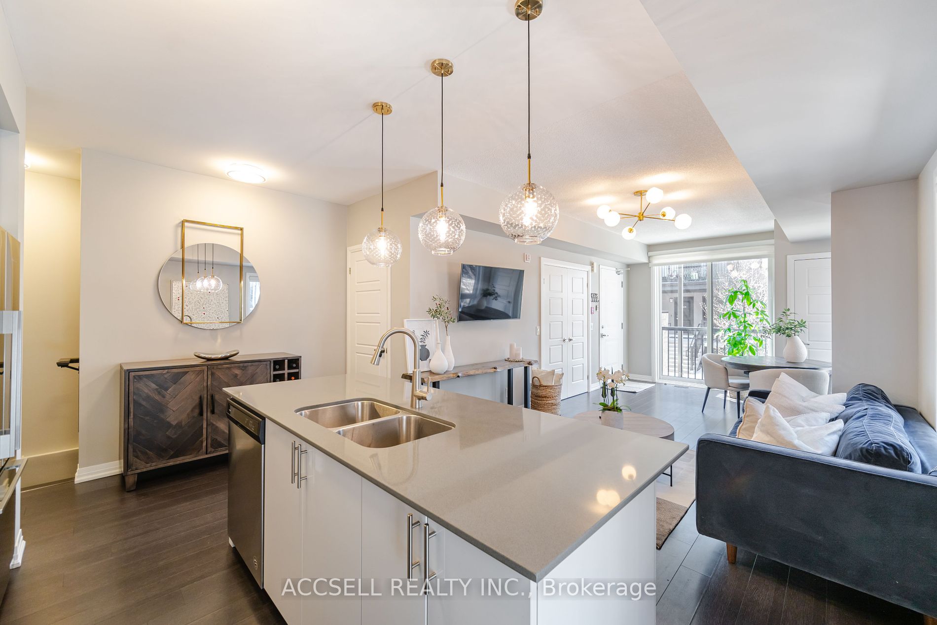 1202 Main Street E #108