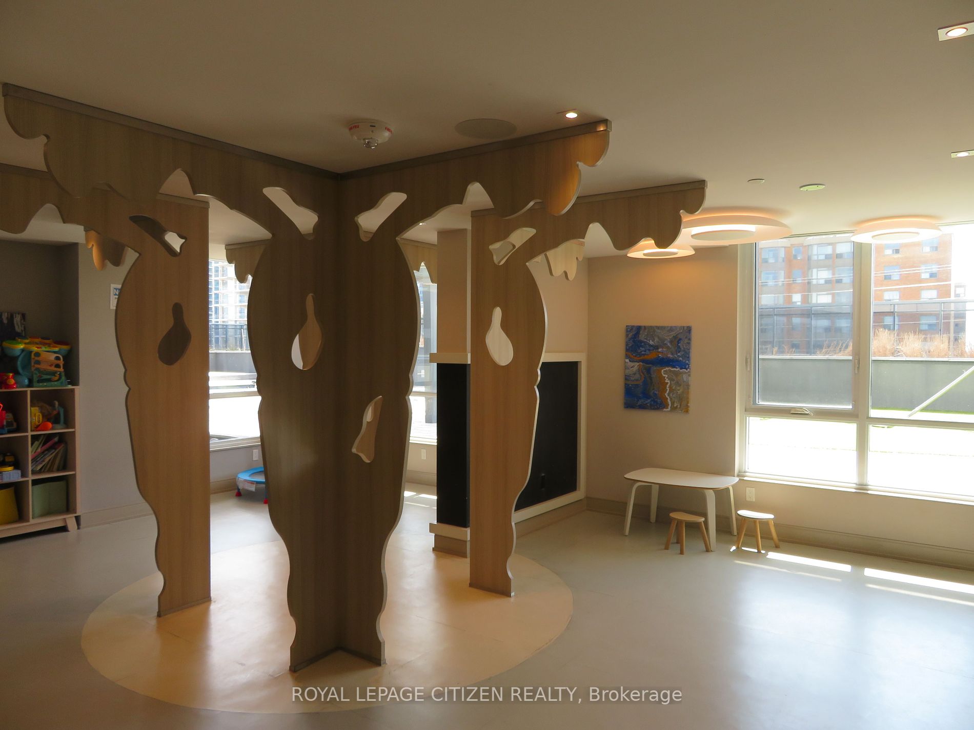 8 Nahani Way #3418