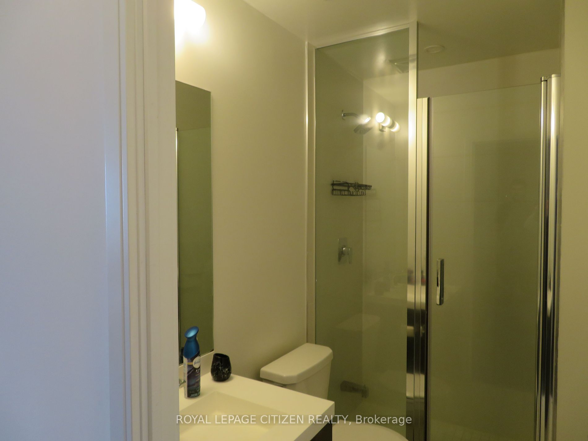 8 Nahani Way #3418