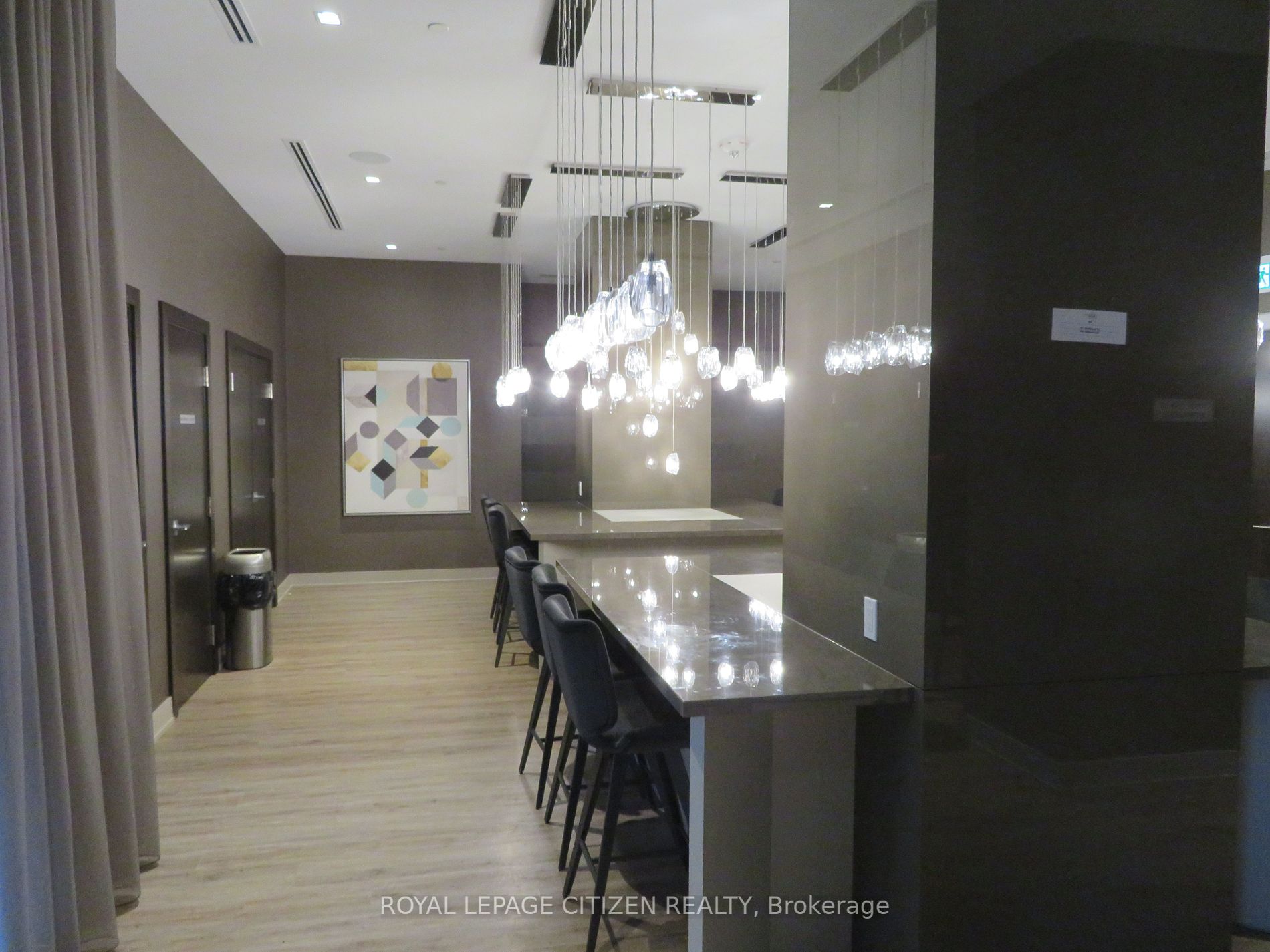 8 Nahani Way #3418