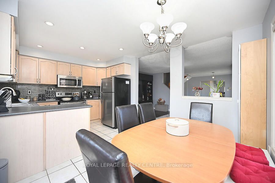 3 Lake Louise Drive