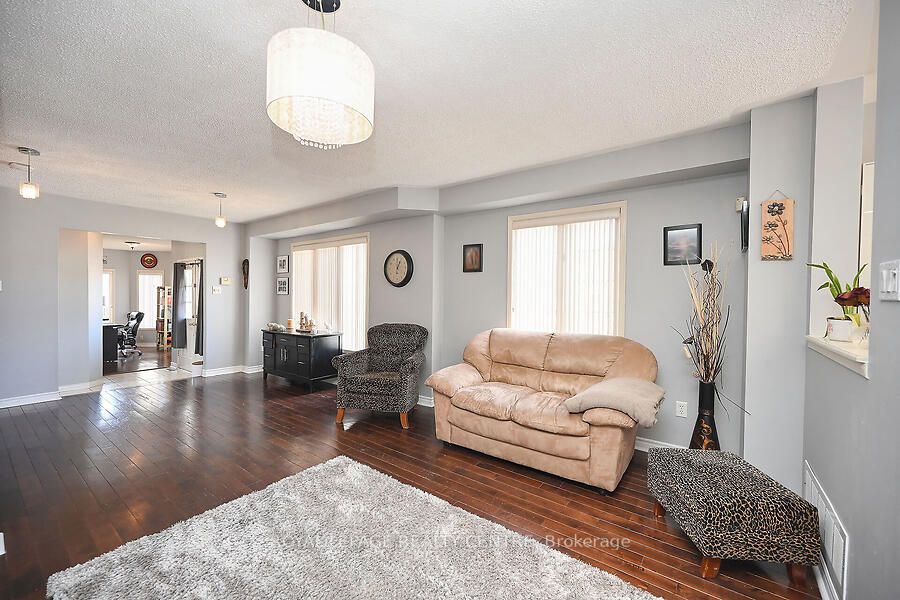 3 Lake Louise Drive