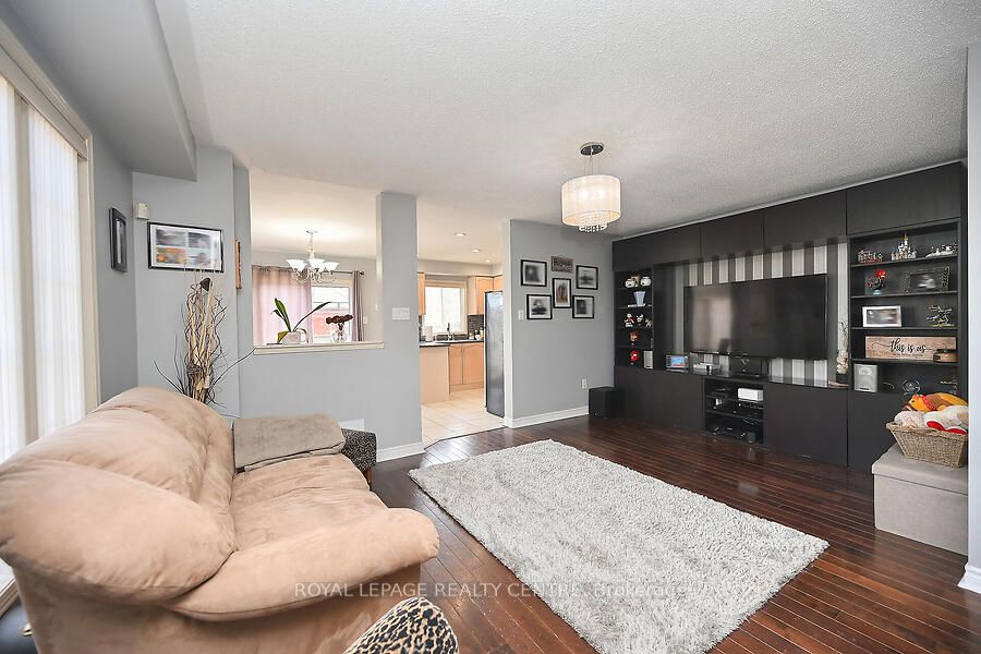 3 Lake Louise Drive