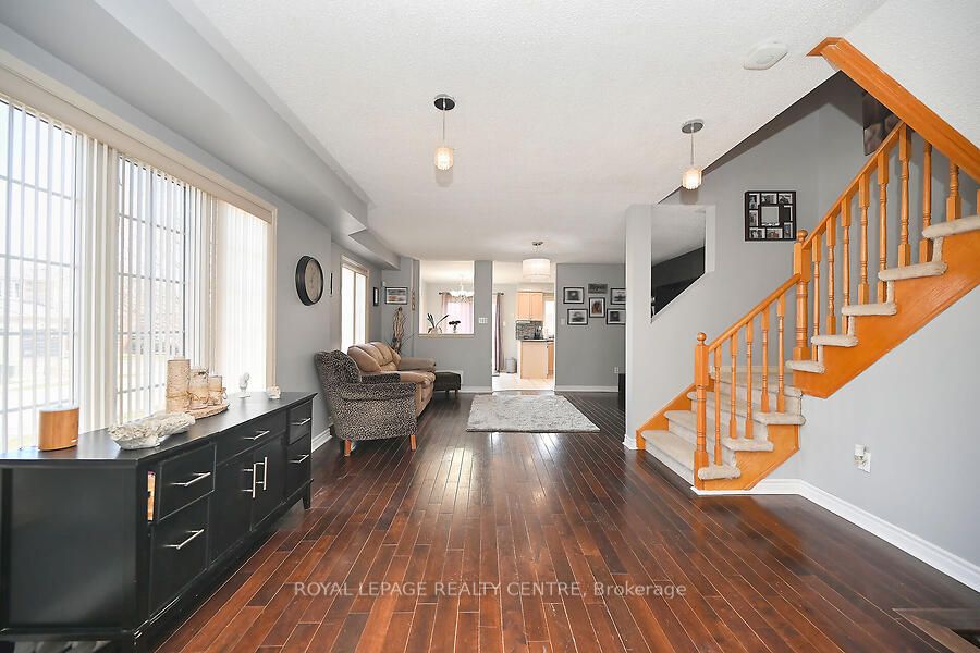 3 Lake Louise Drive