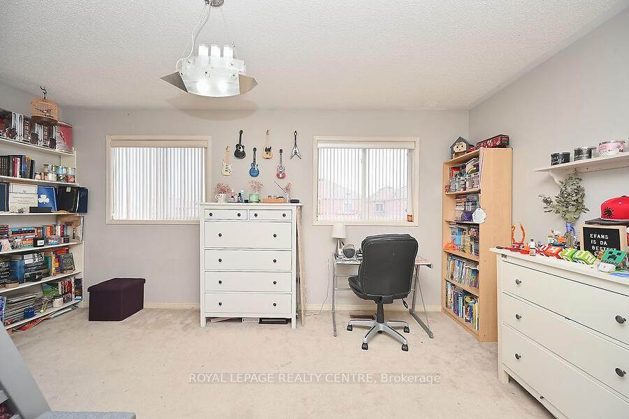 3 Lake Louise Drive