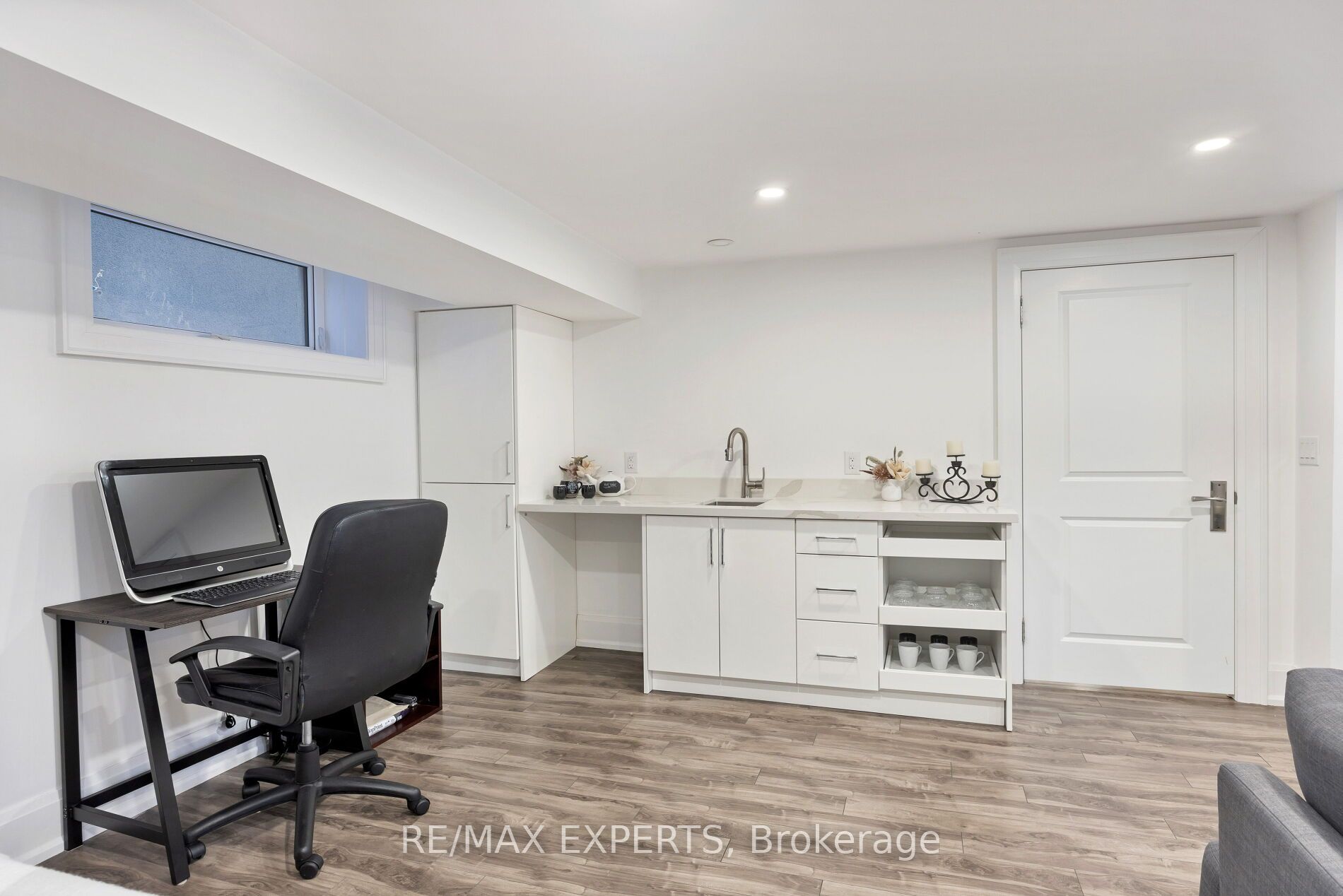 5 Dartmouth Cres