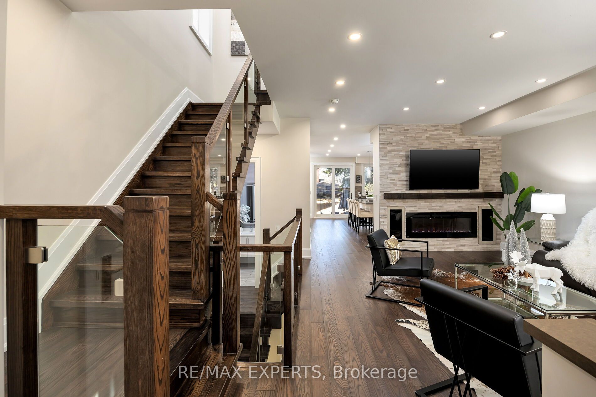 5 Dartmouth Cres