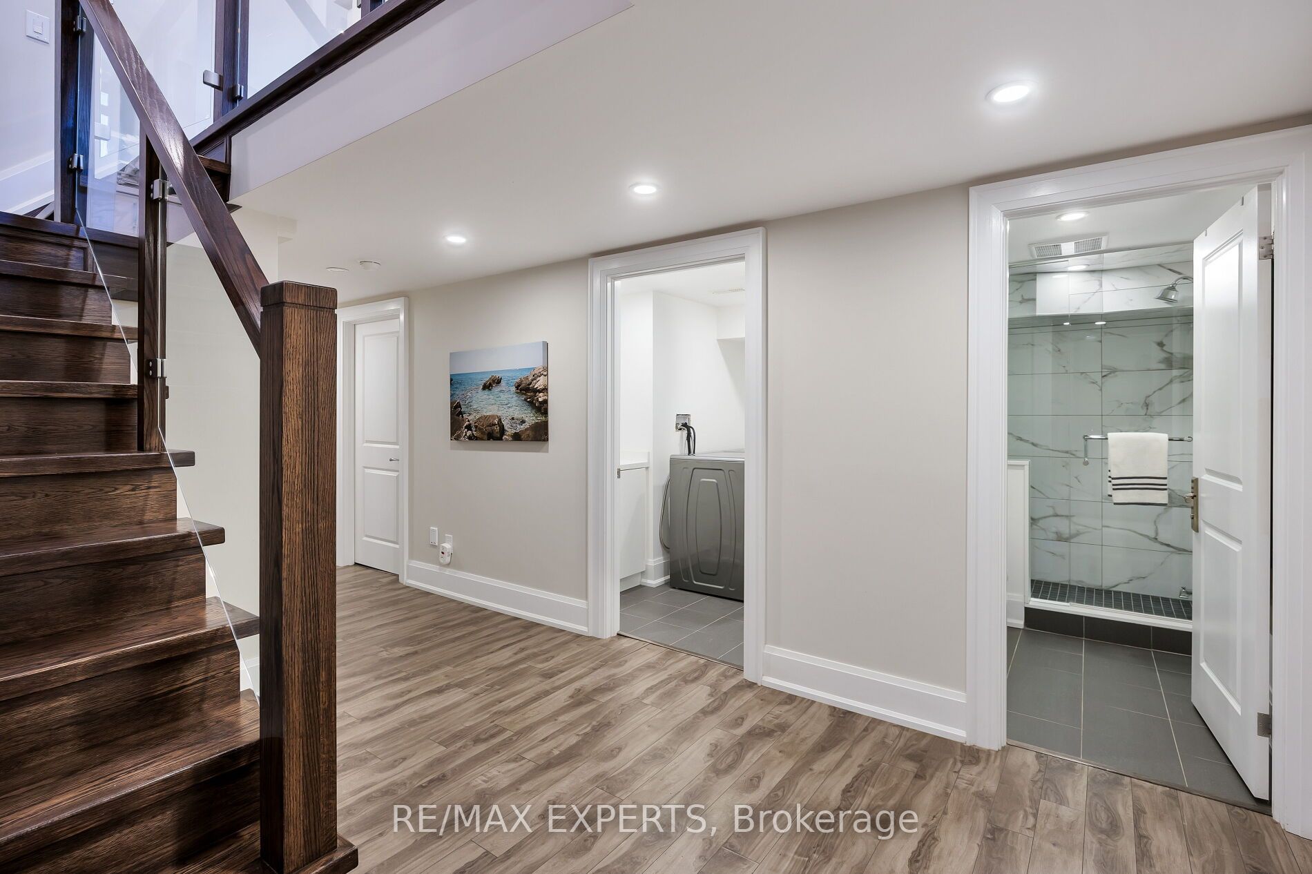 5 Dartmouth Cres