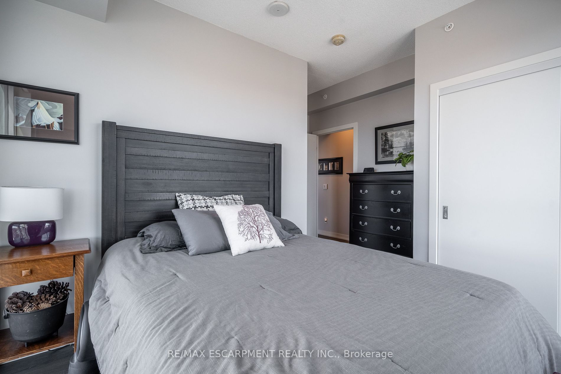 2093 Fairview Street #1902