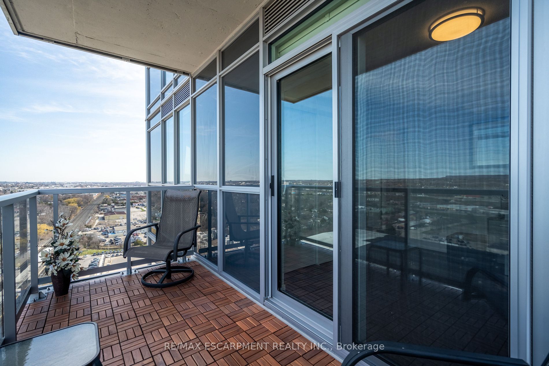 2093 Fairview Street #1902