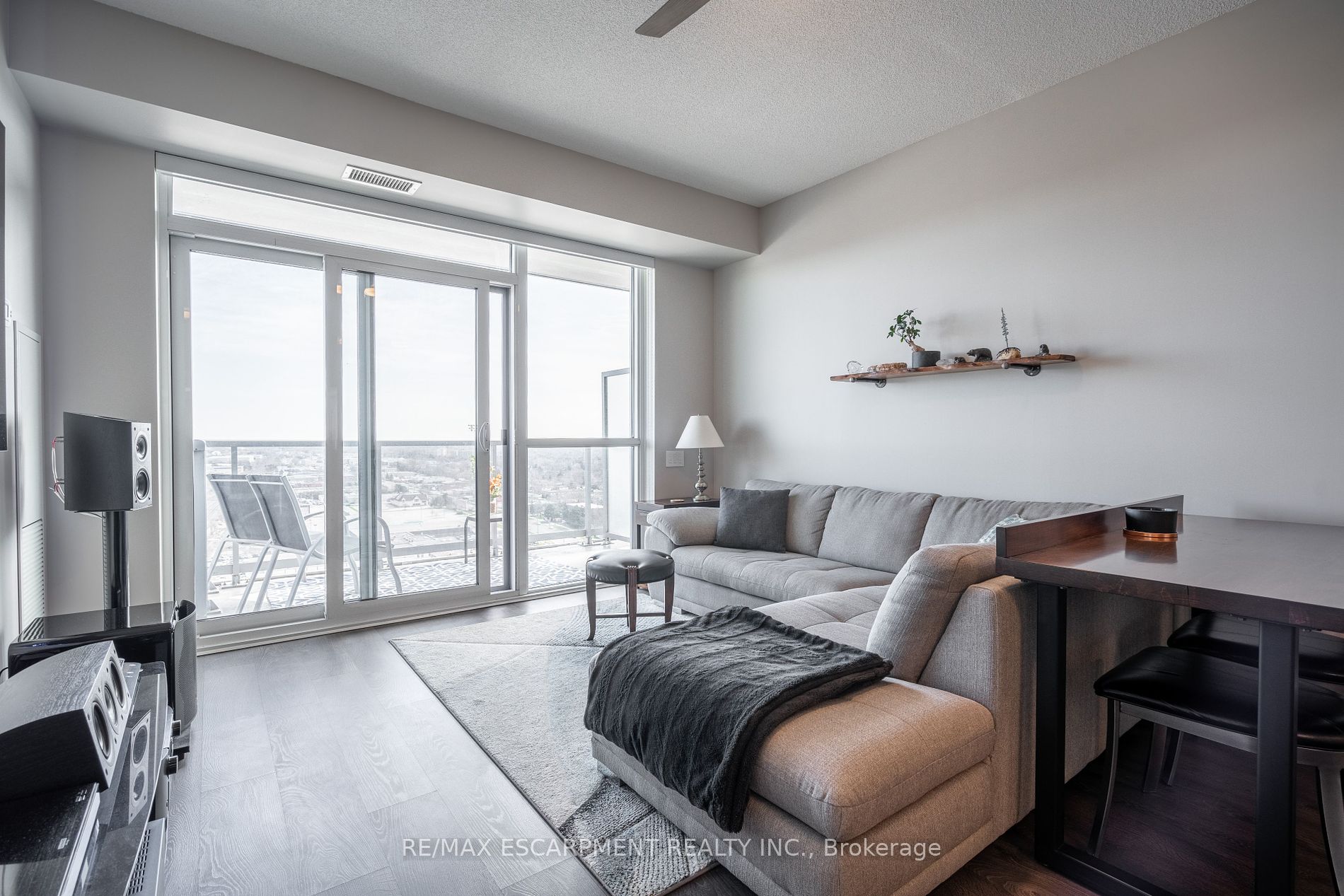 2093 Fairview Street #1902