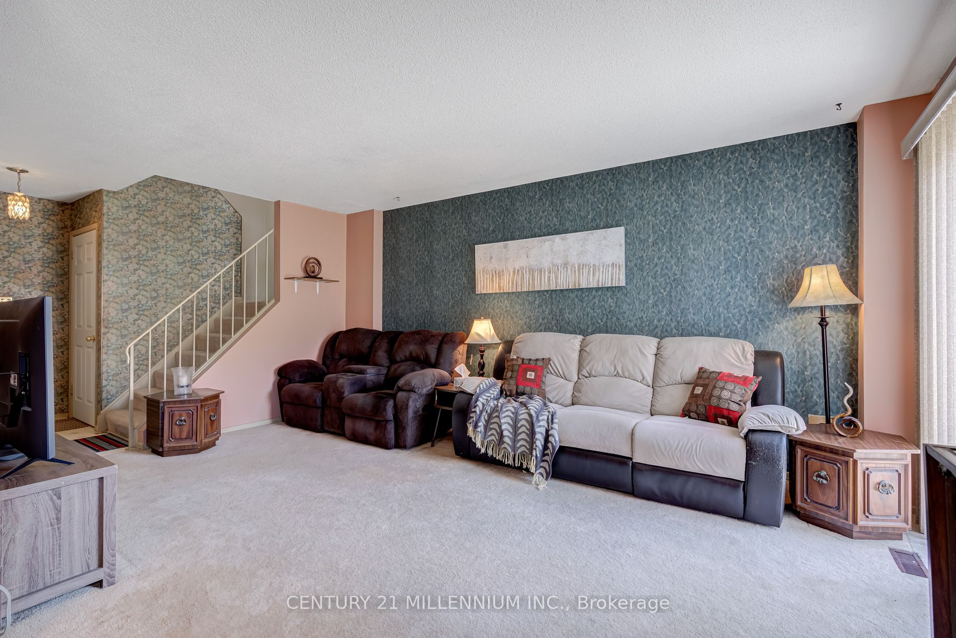 22 Mitchell Ave