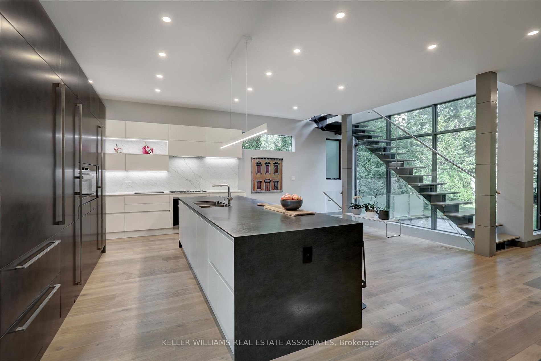 99 Veronica Drive