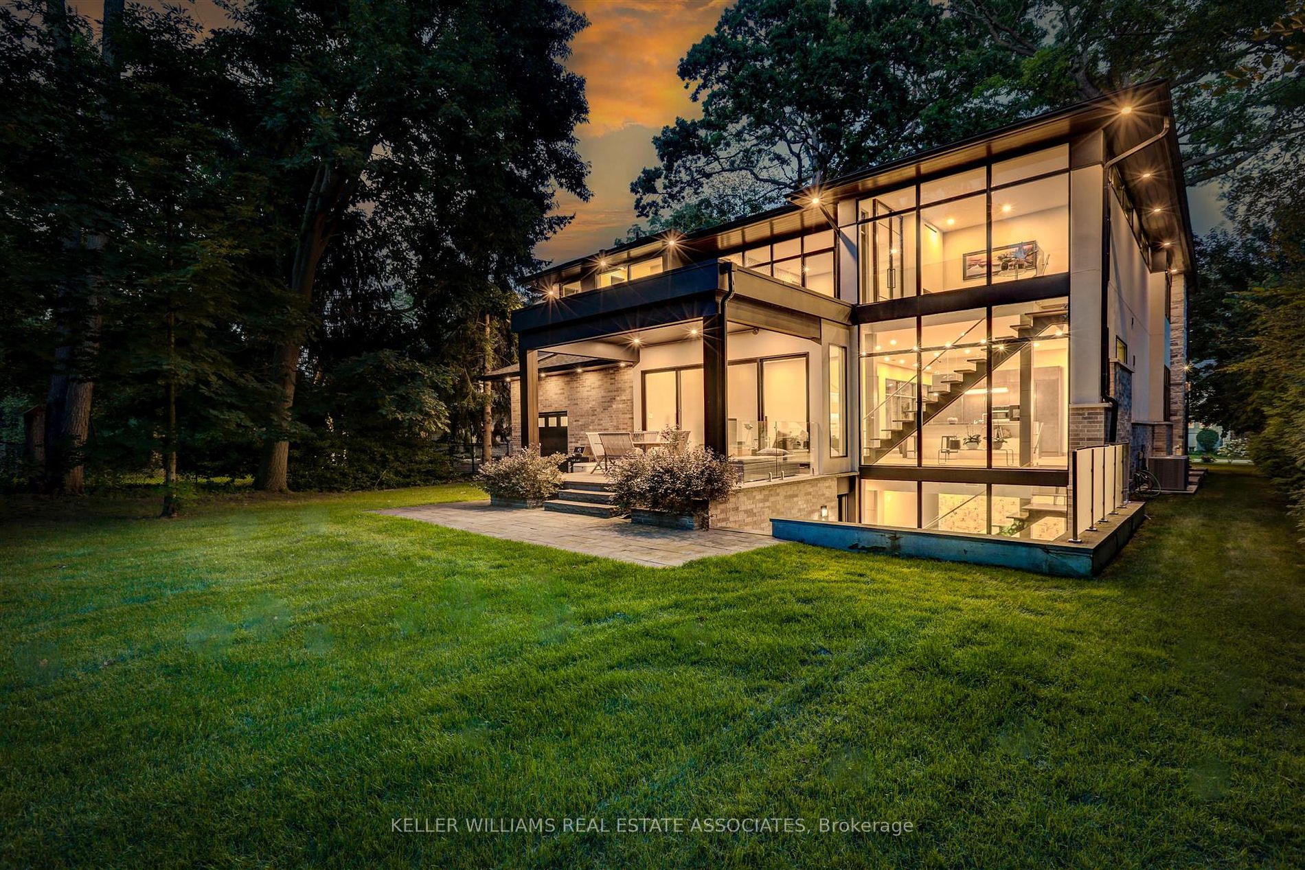 99 Veronica Drive