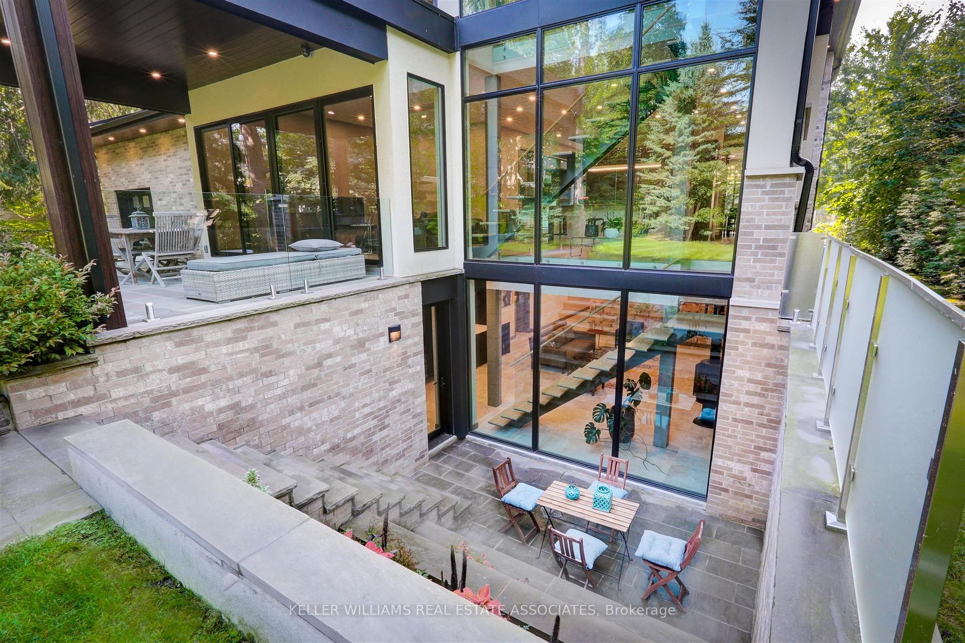 99 Veronica Drive