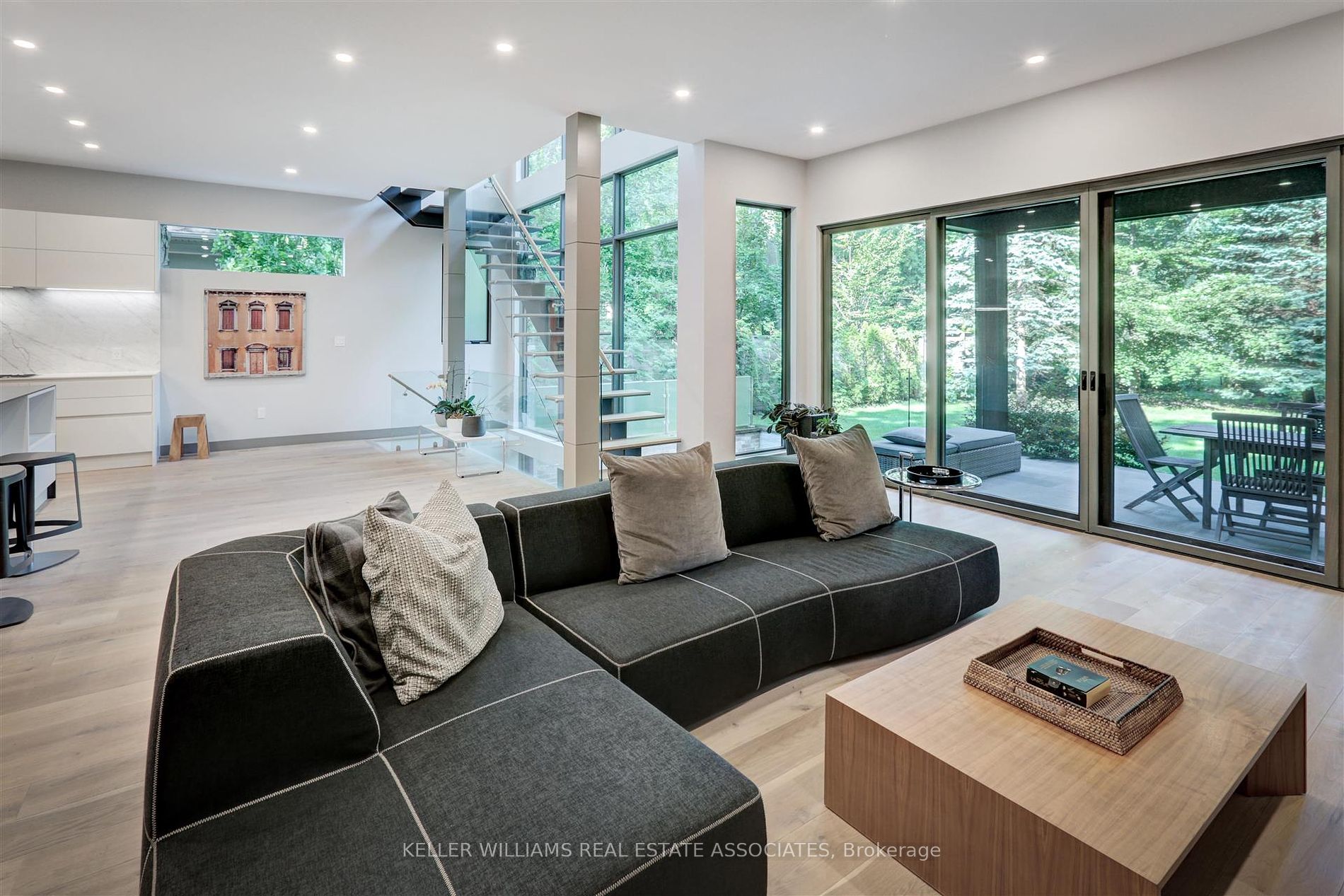 99 Veronica Drive