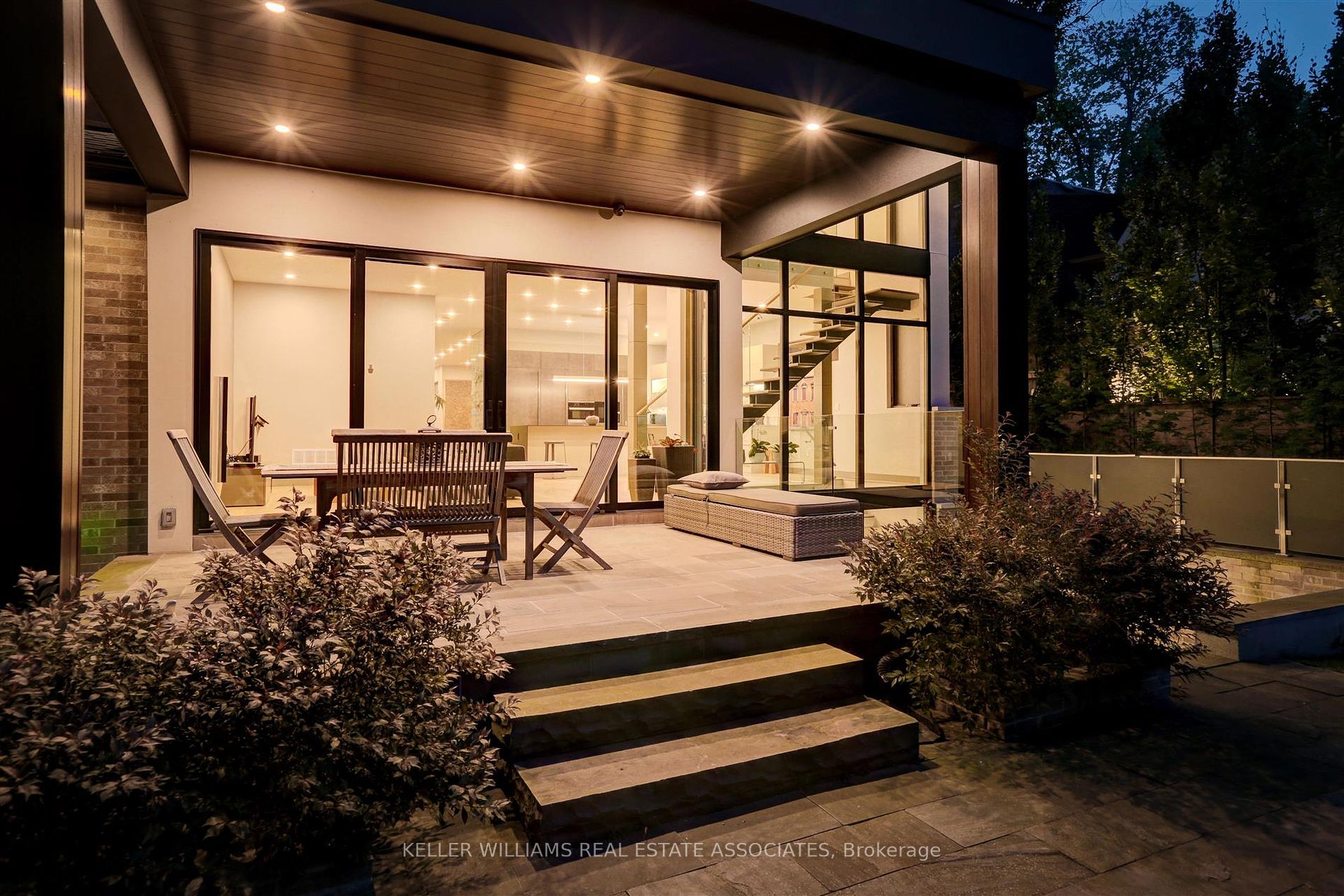 99 Veronica Drive