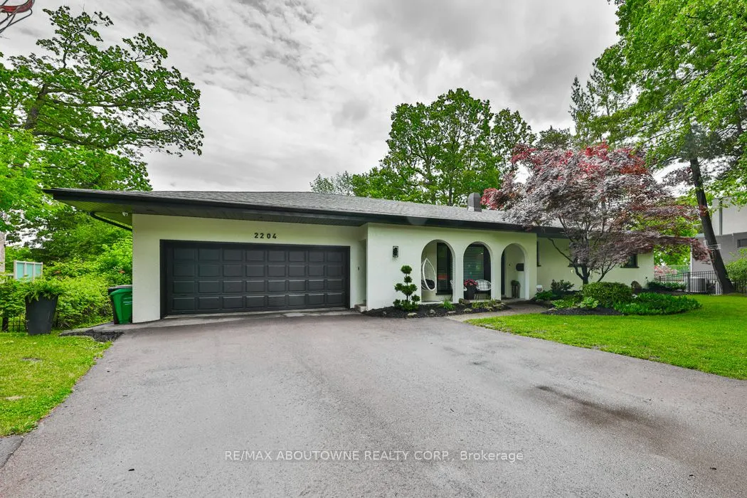 2204 Shardawn Mews