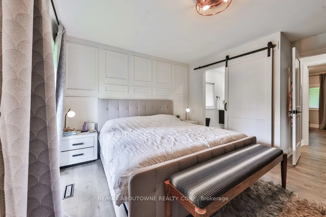 2204 Shardawn Mews