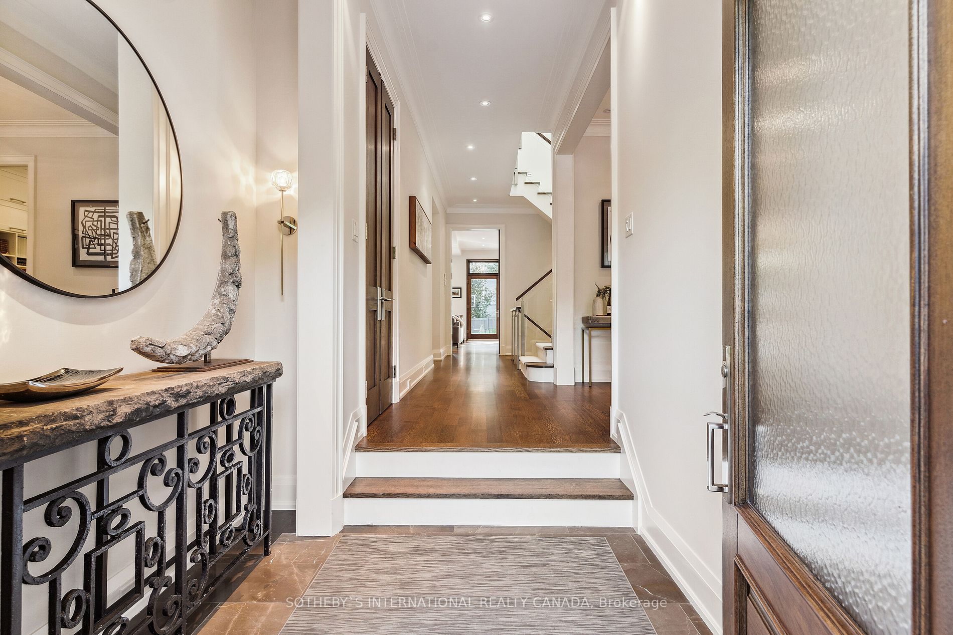 84 KINGSWAY Cres