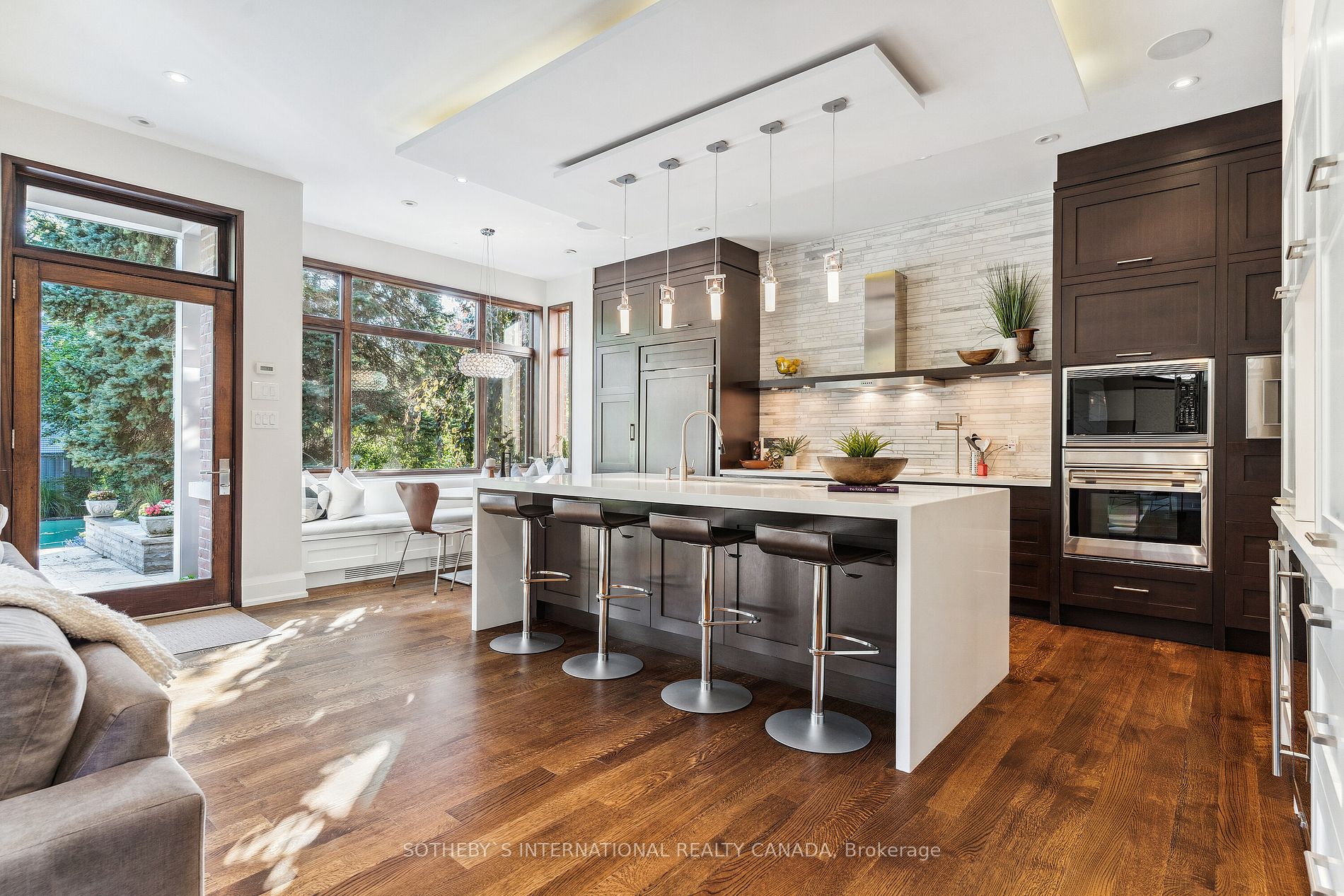 84 KINGSWAY Cres