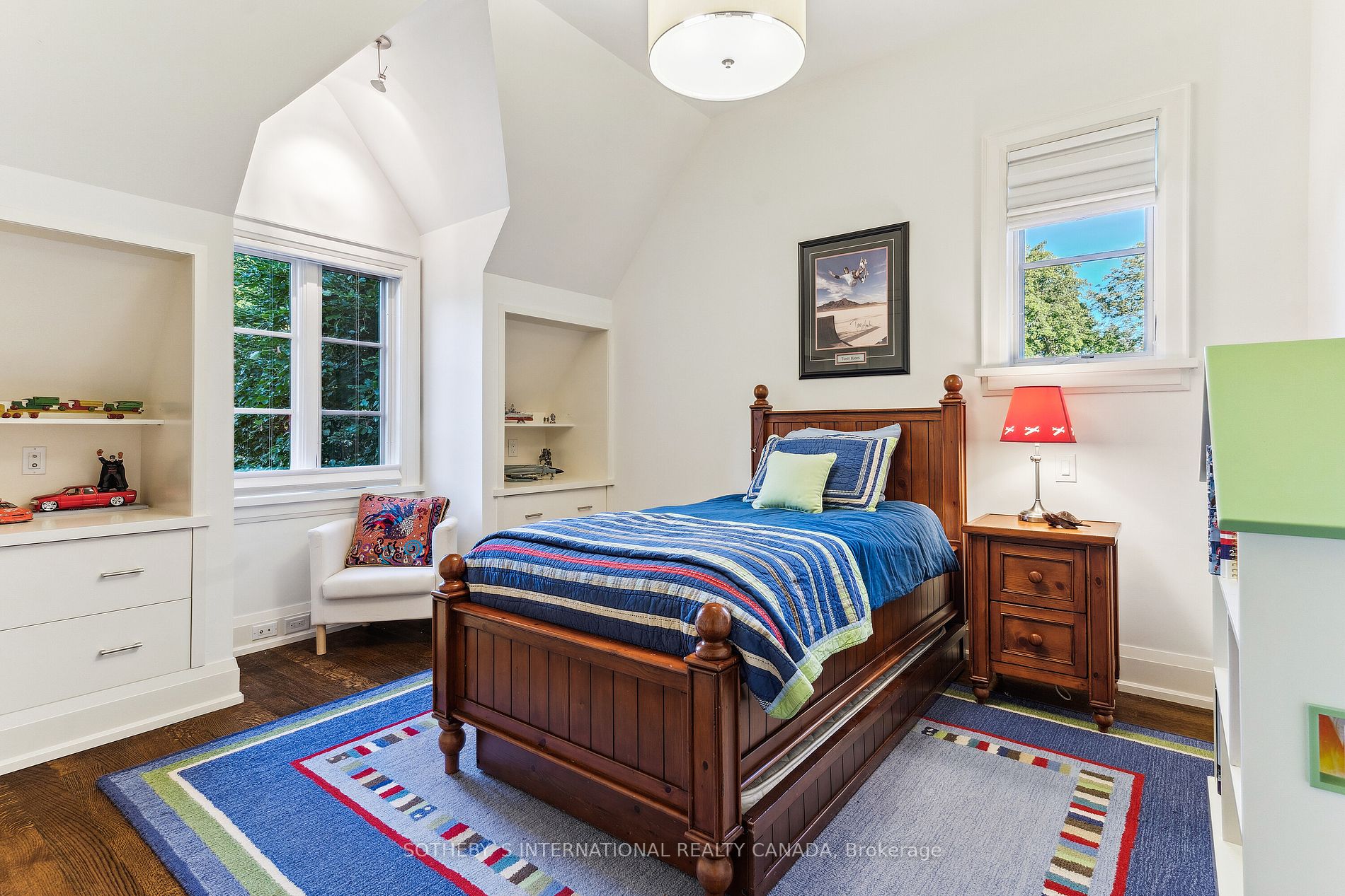 84 KINGSWAY Cres