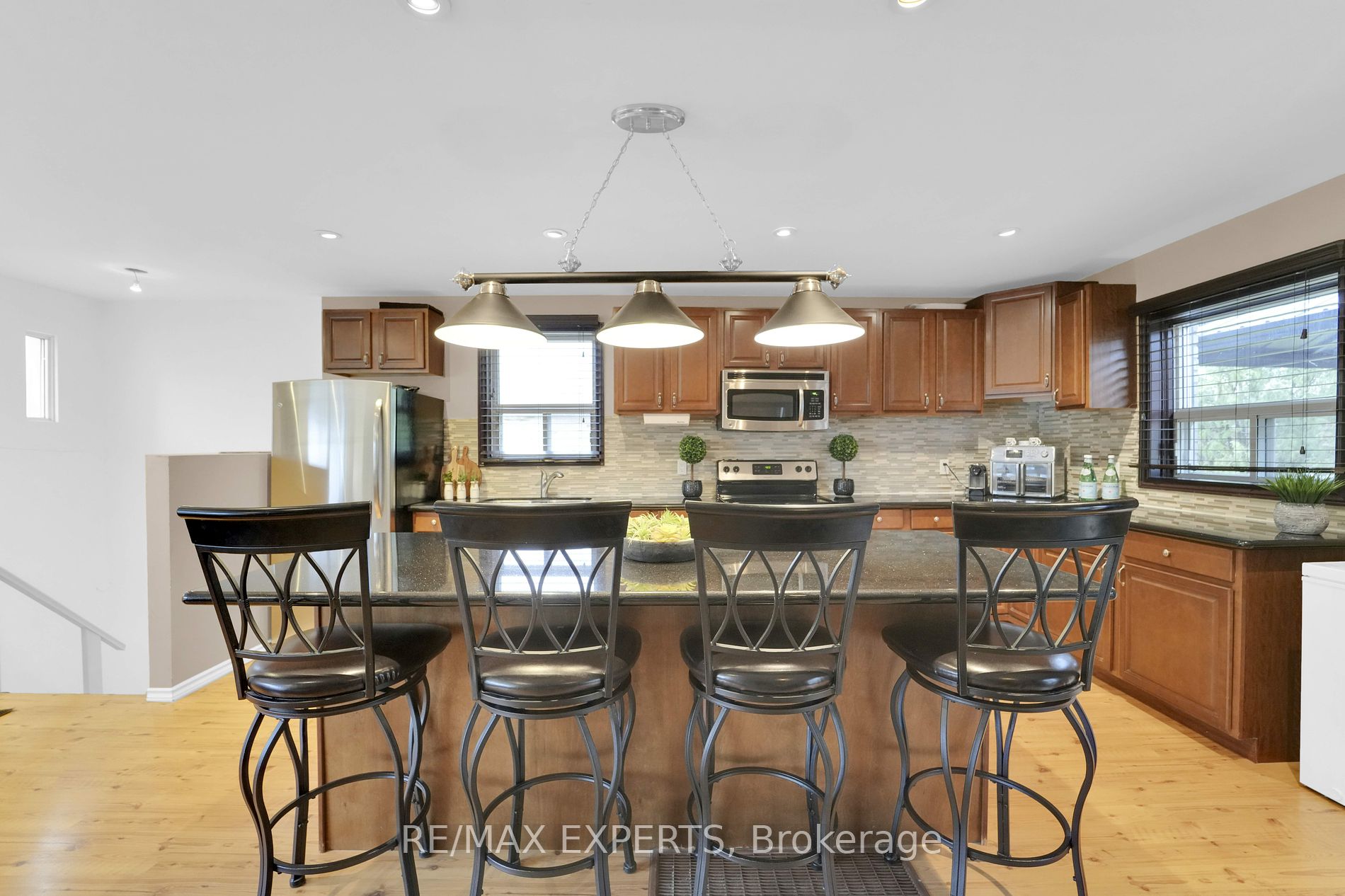 2504 Donnavale Drive