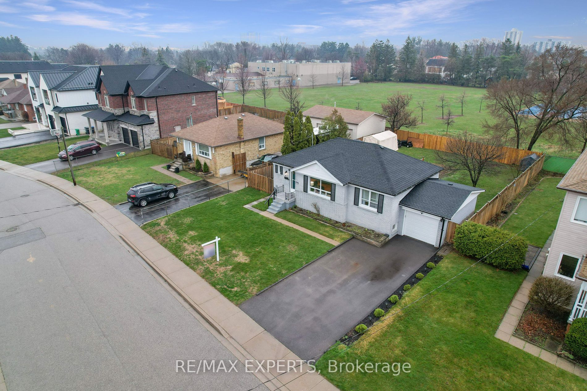2504 Donnavale Drive