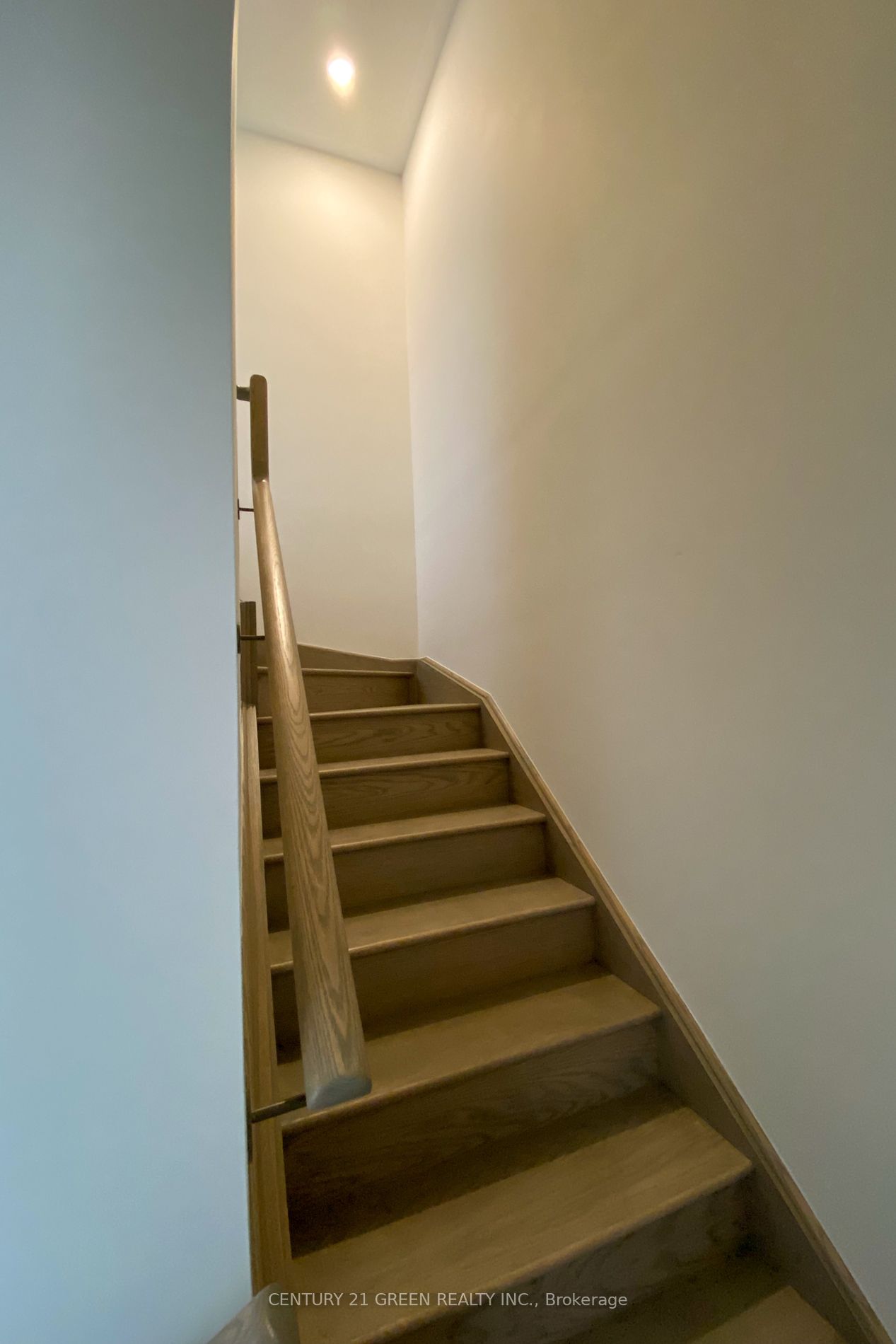 142 Landsbridge Street