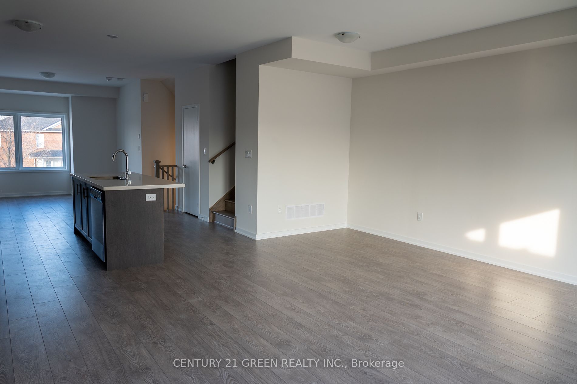 142 Landsbridge Street