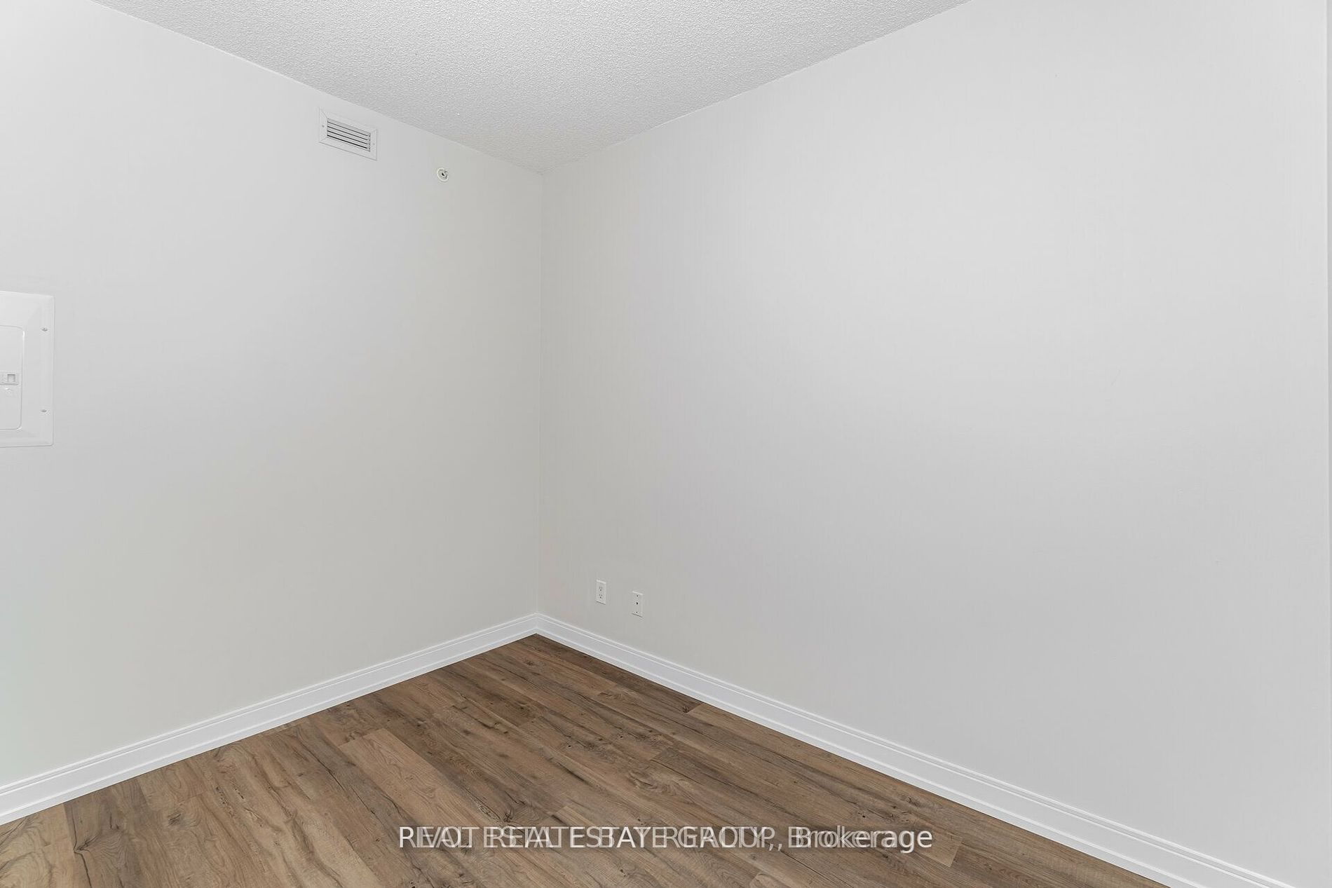 760 The Queensway, #504