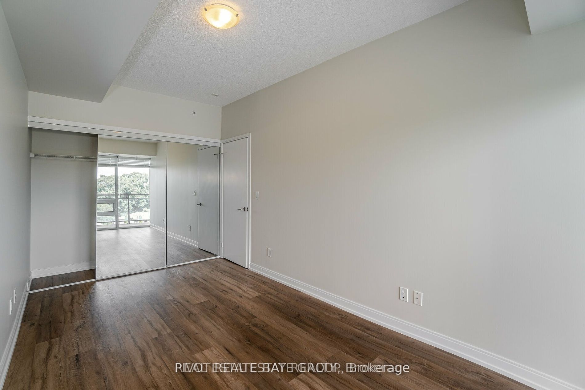 760 The Queensway, #504