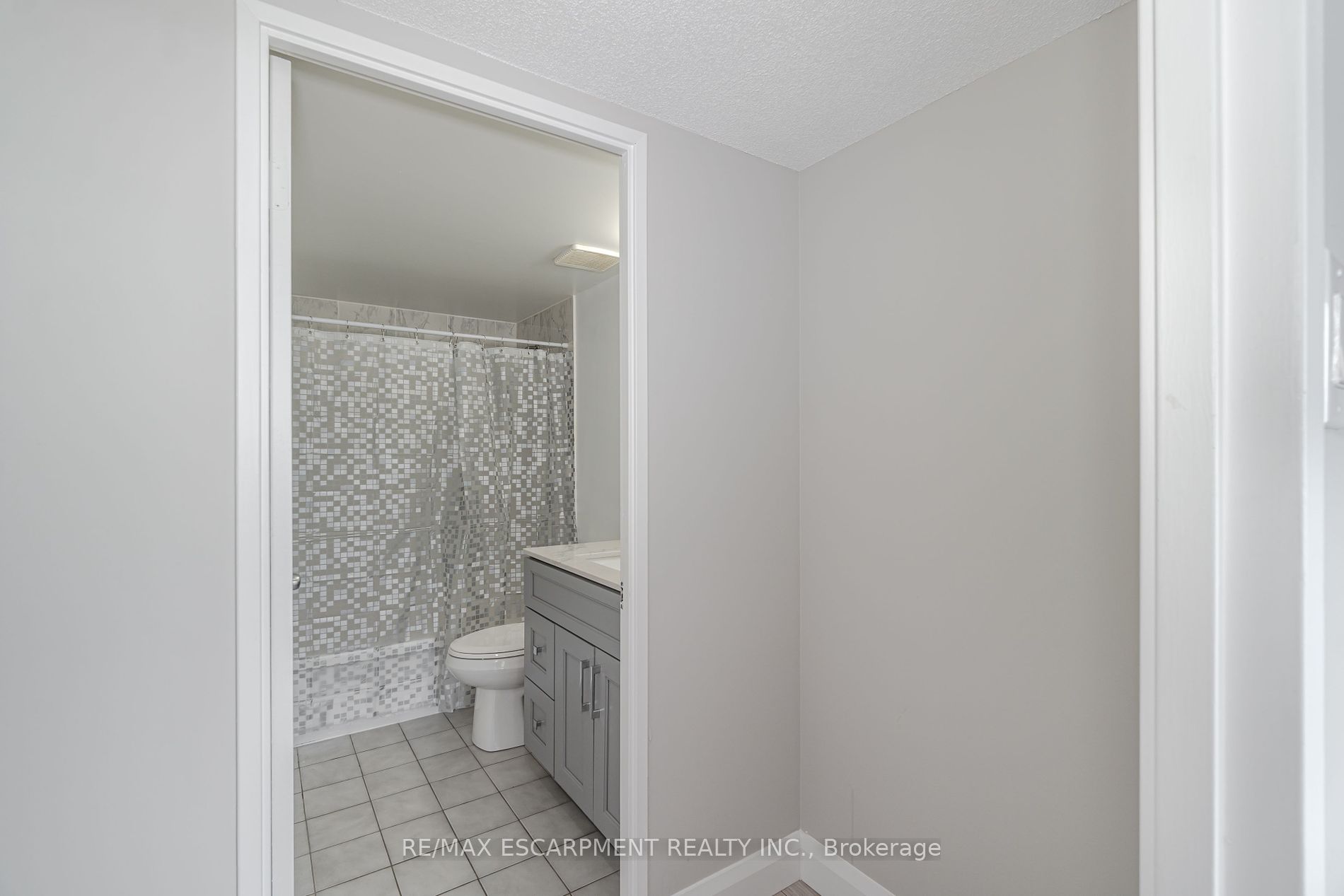 4185 Shipp Dr, #512