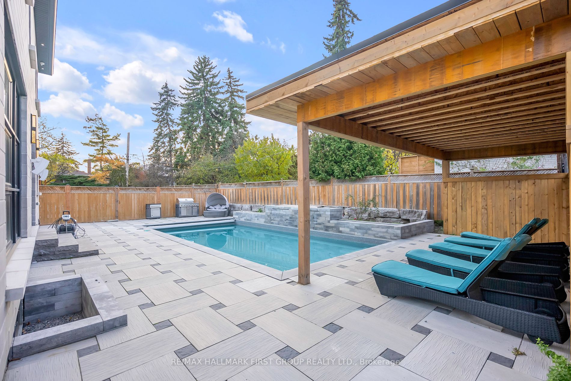 246 Edenbridge Drive