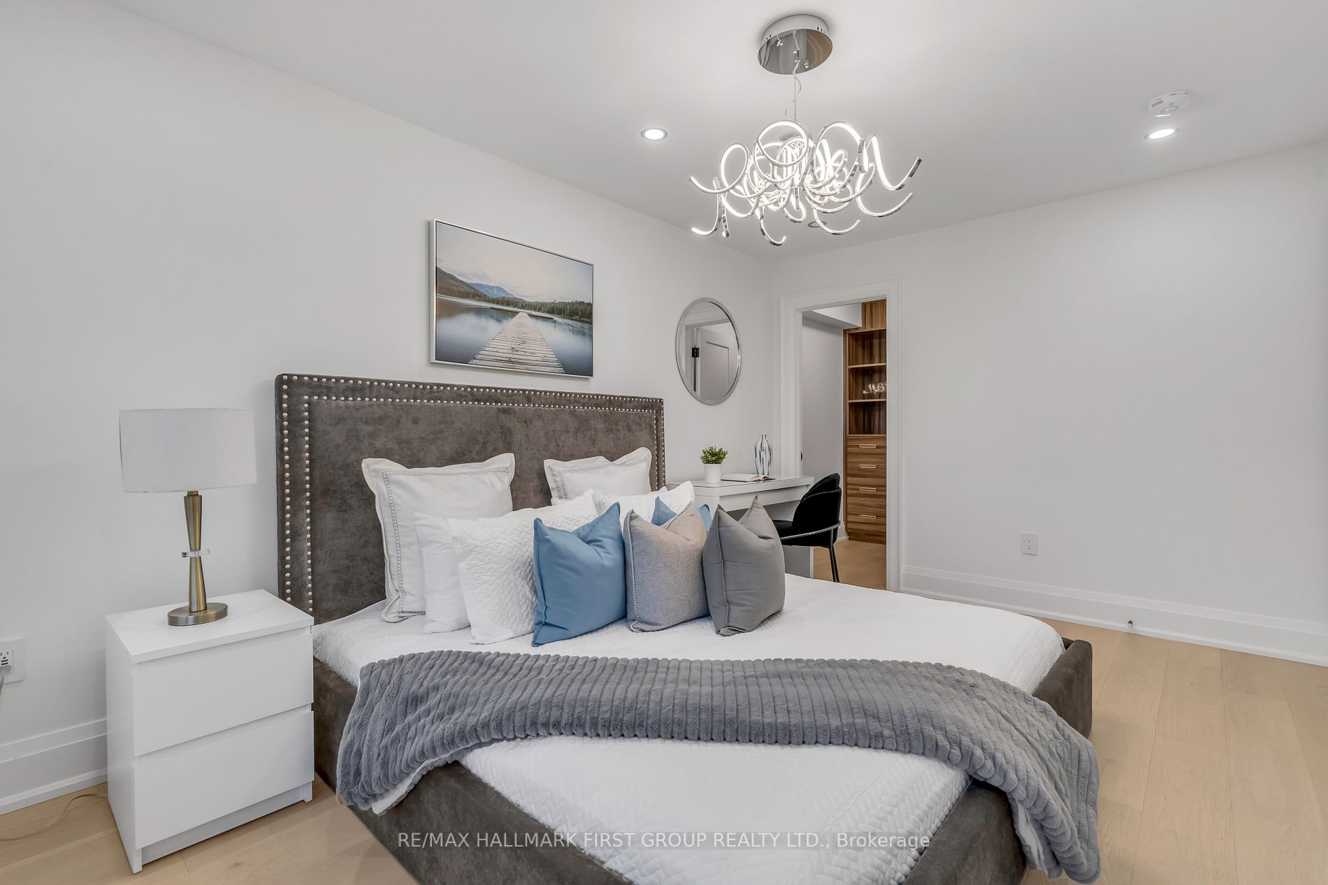 246 Edenbridge Drive