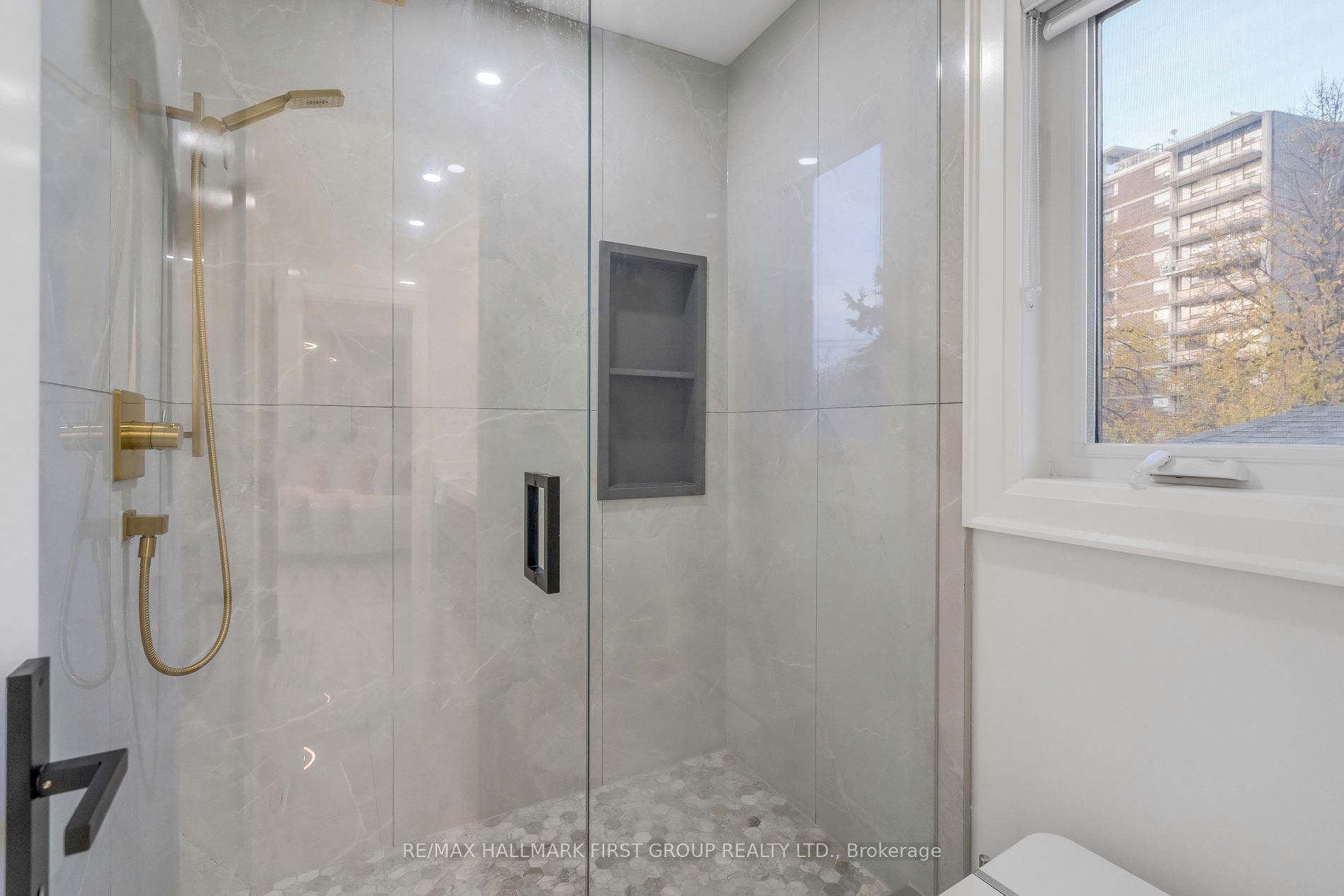 246 Edenbridge Drive