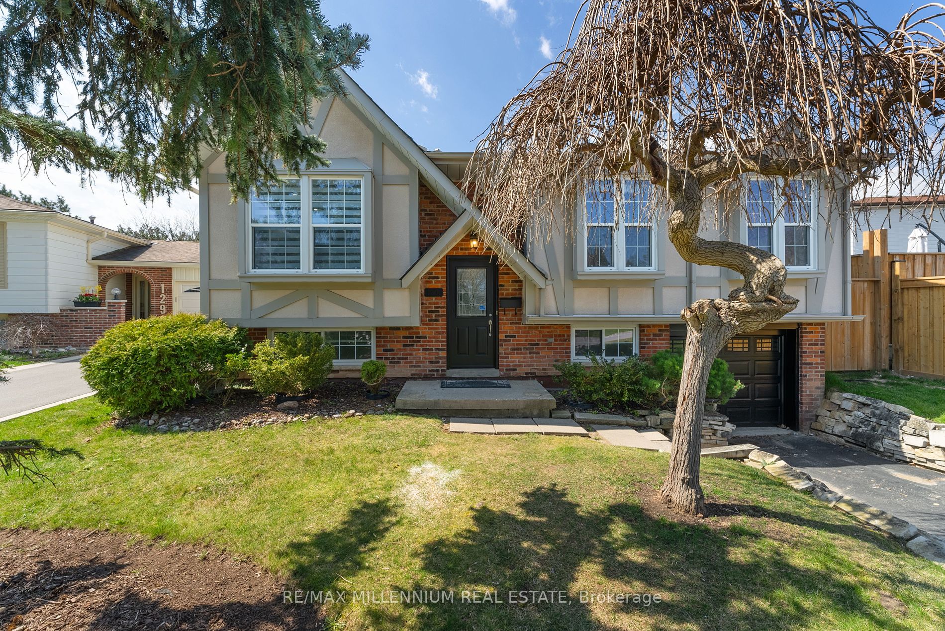 1301 Janina Blvd