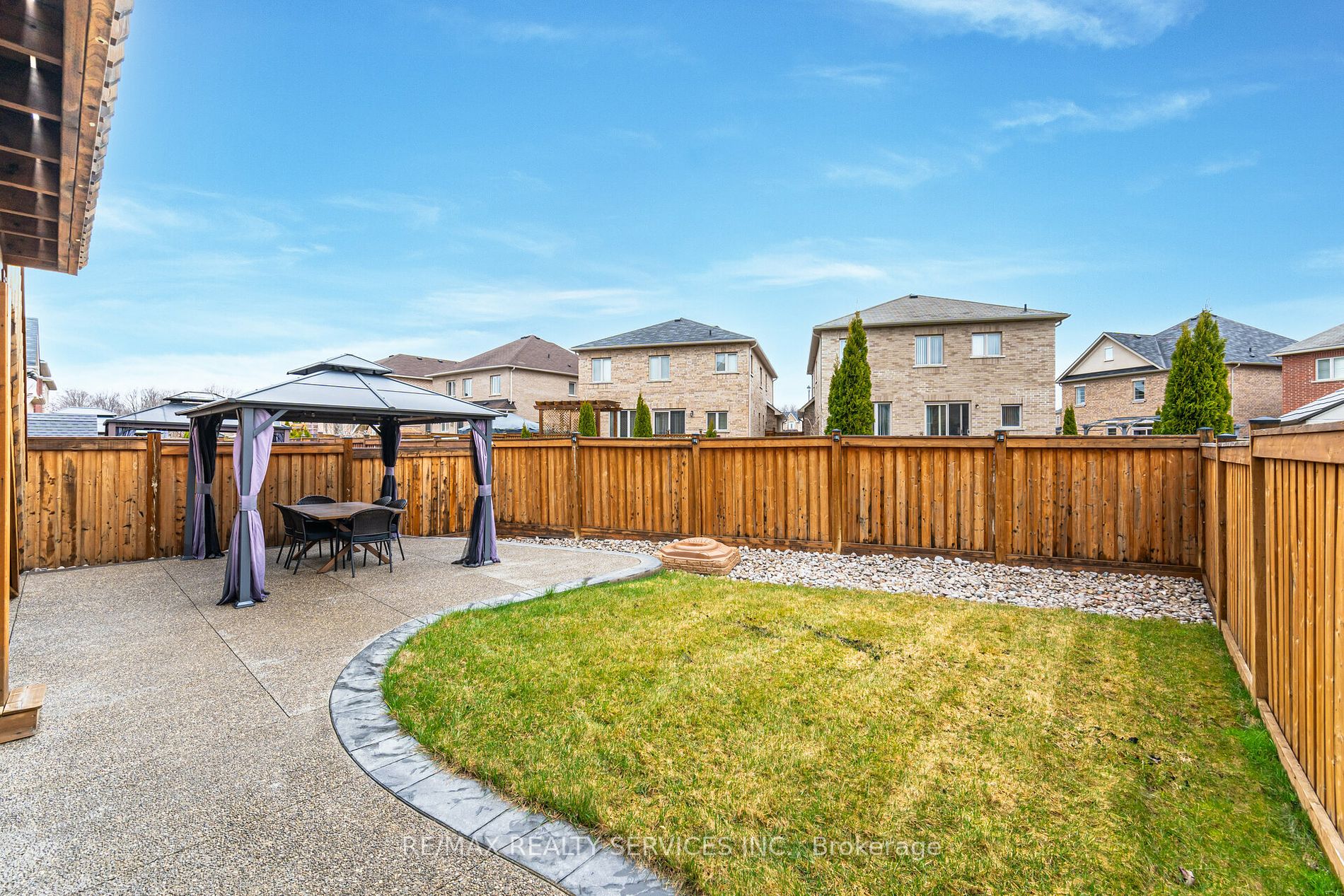 63 Blackberry Valley Cres