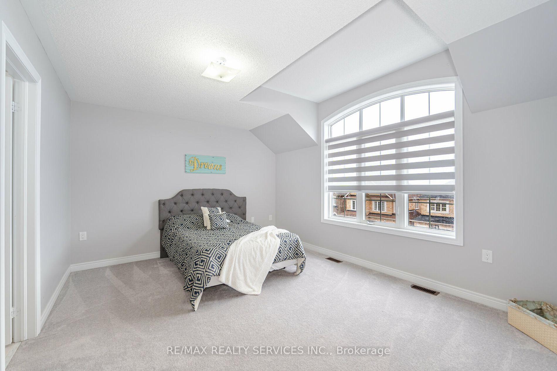 63 Blackberry Valley Cres