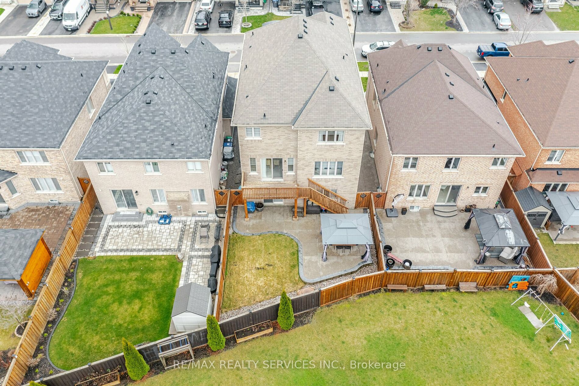63 Blackberry Valley Cres