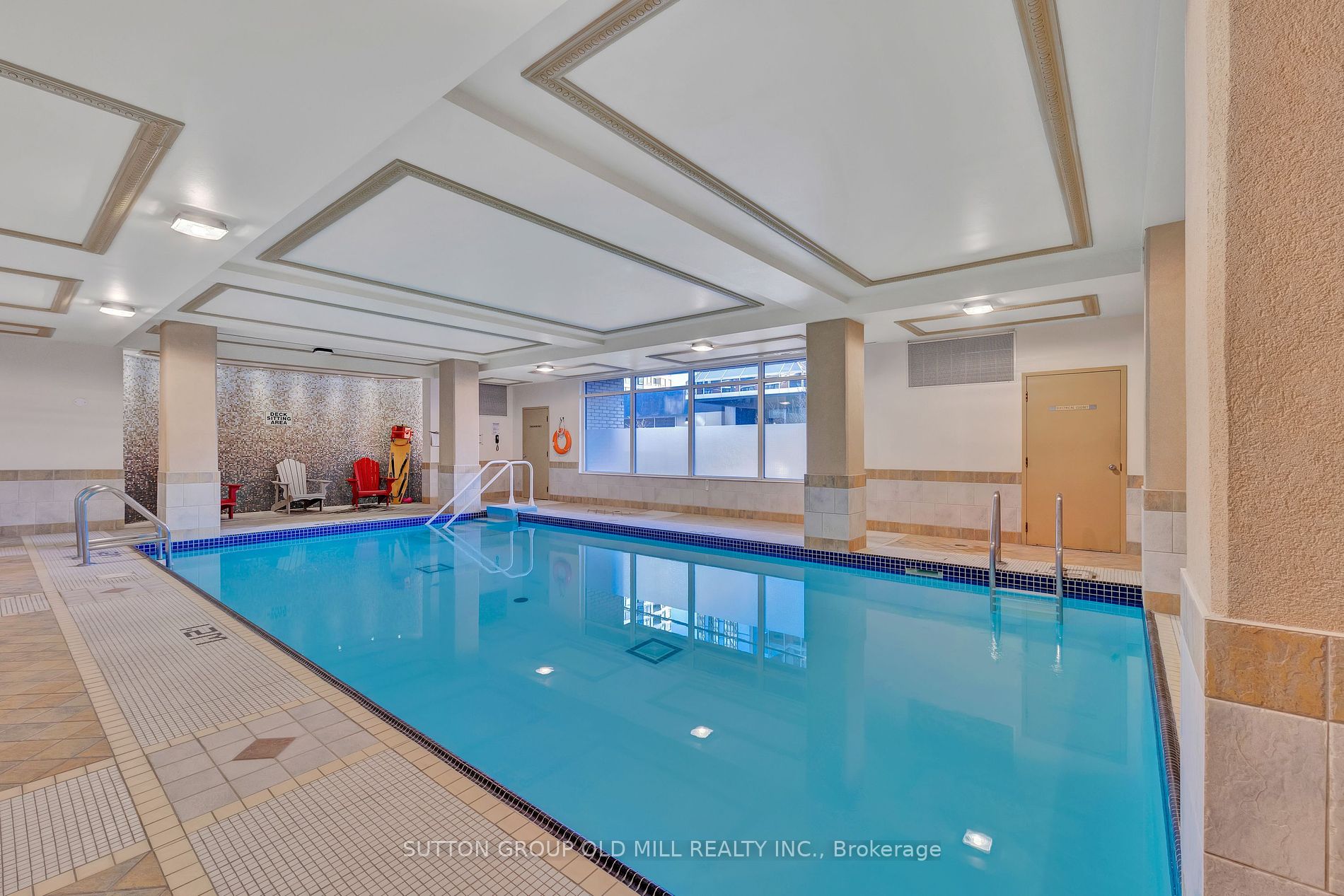 2 Aberfoyle Crescent, #411