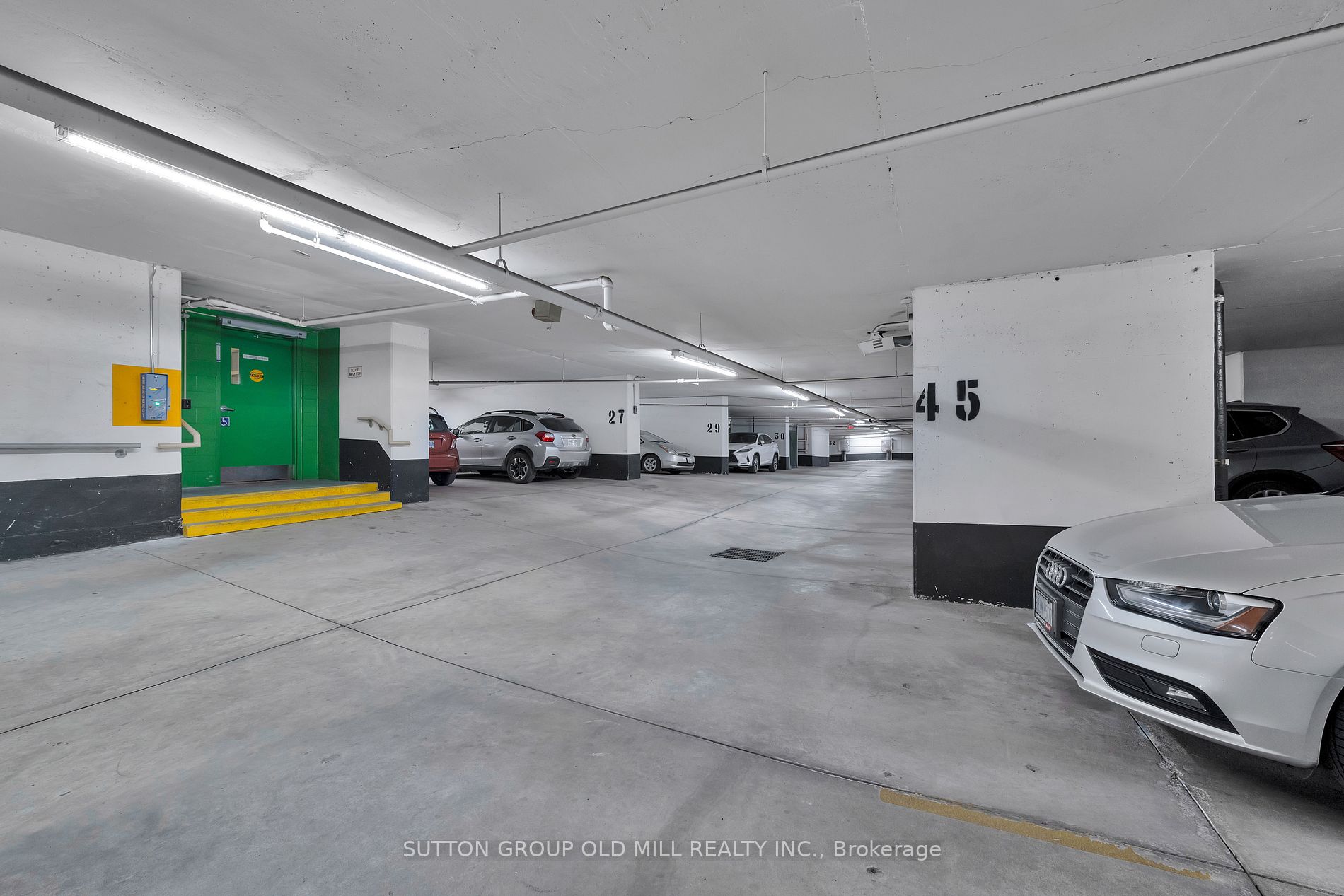 2 Aberfoyle Crescent, #411