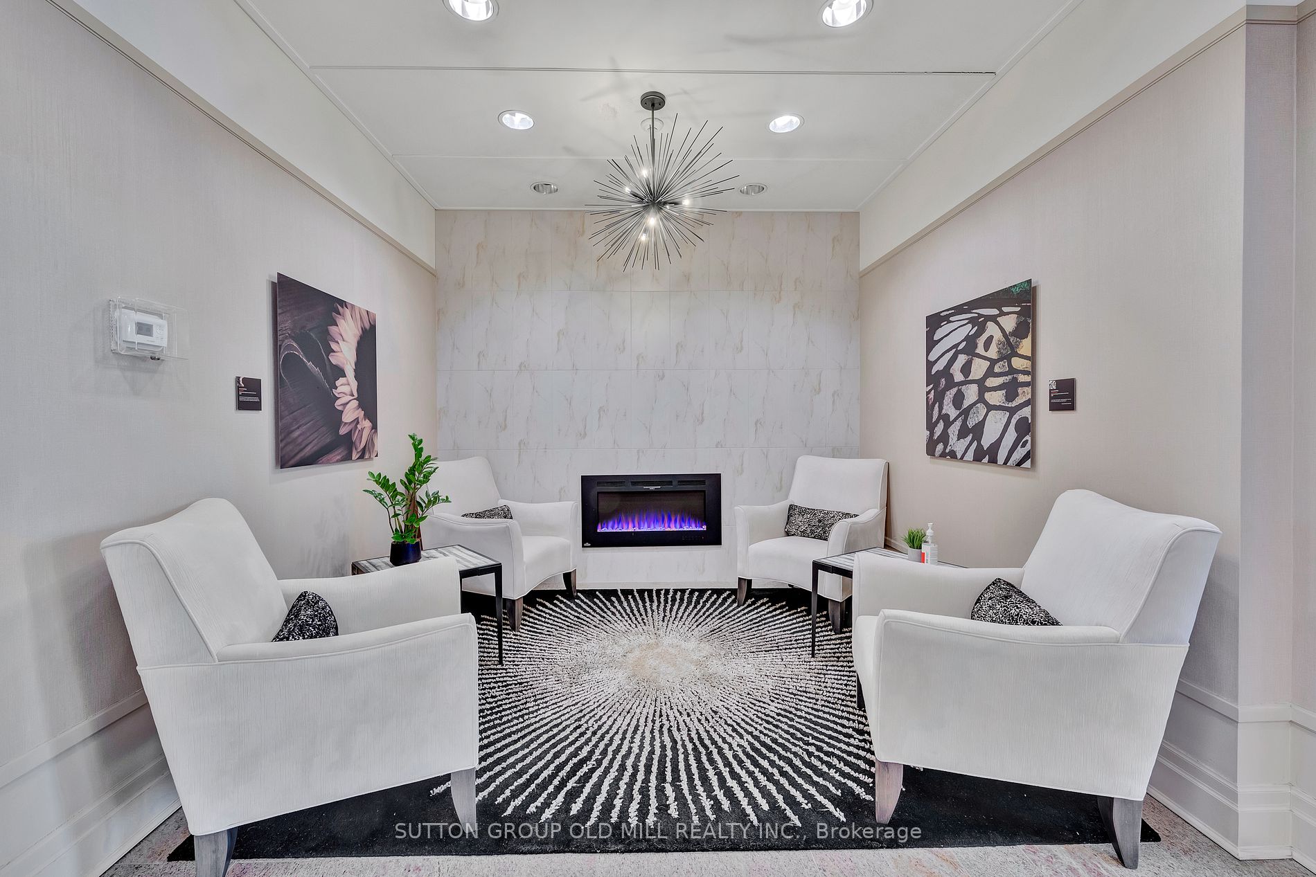2 Aberfoyle Crescent, #411
