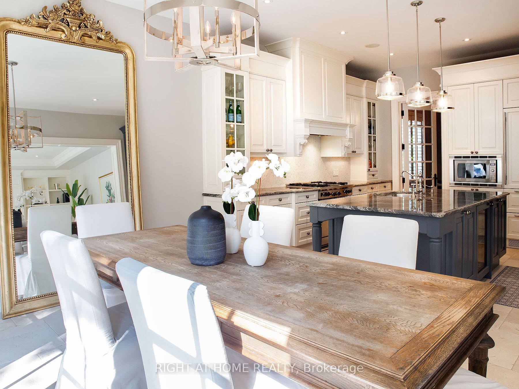398 Lakeshore Rd W