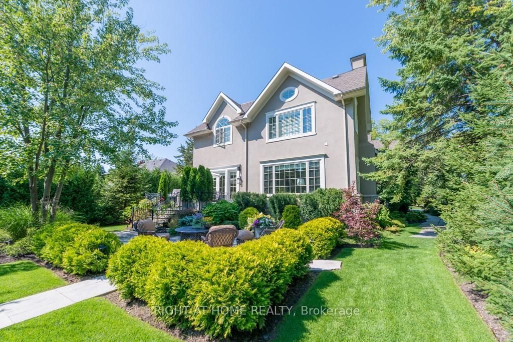 398 Lakeshore Rd W