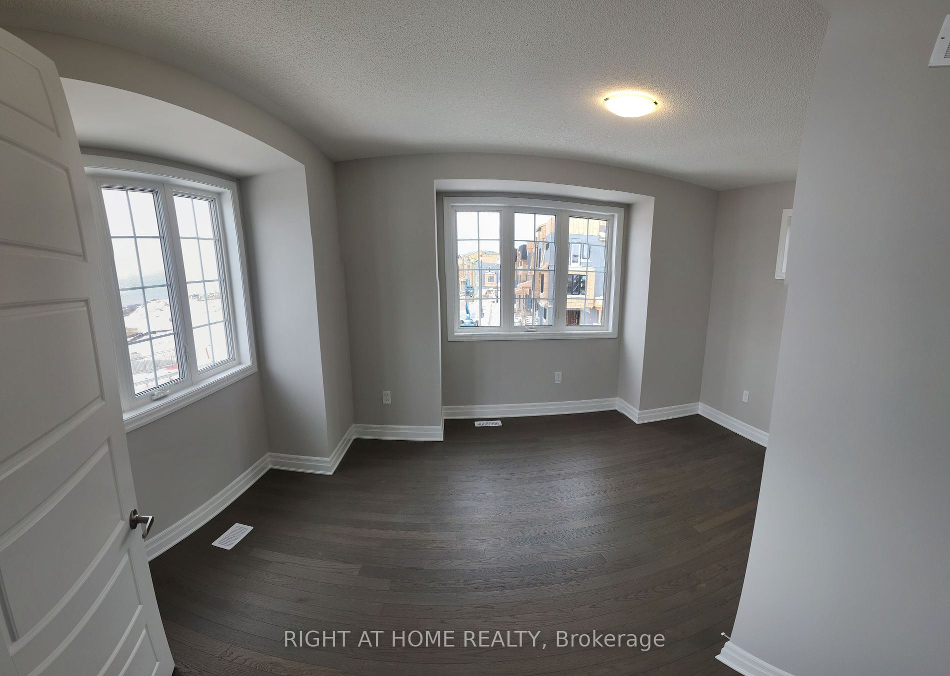 3048 John Mckay Blvd